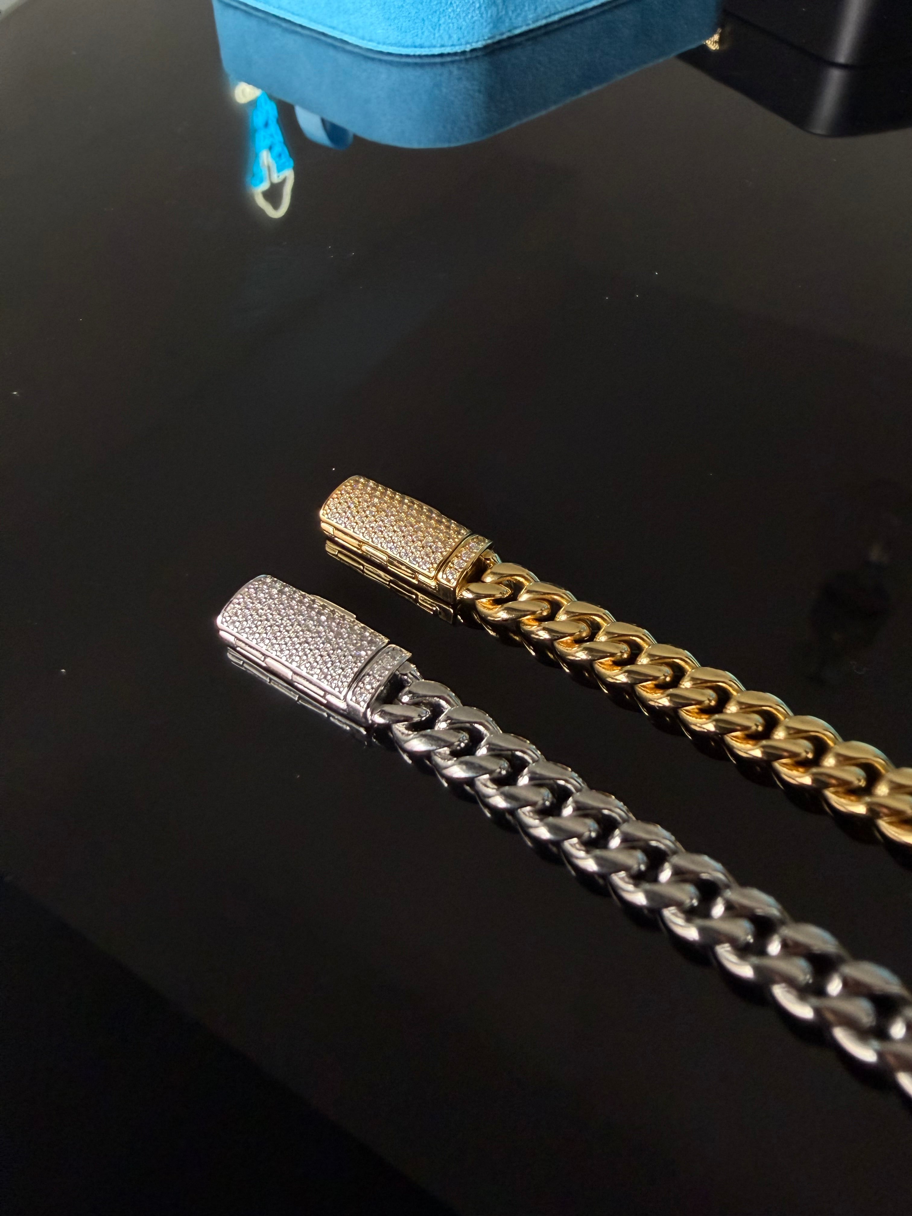 Axiom Lock Cuban Bracelet – FL-IF Moissanite, Silver/Titanium & 18K Vermeil (7/8MM)