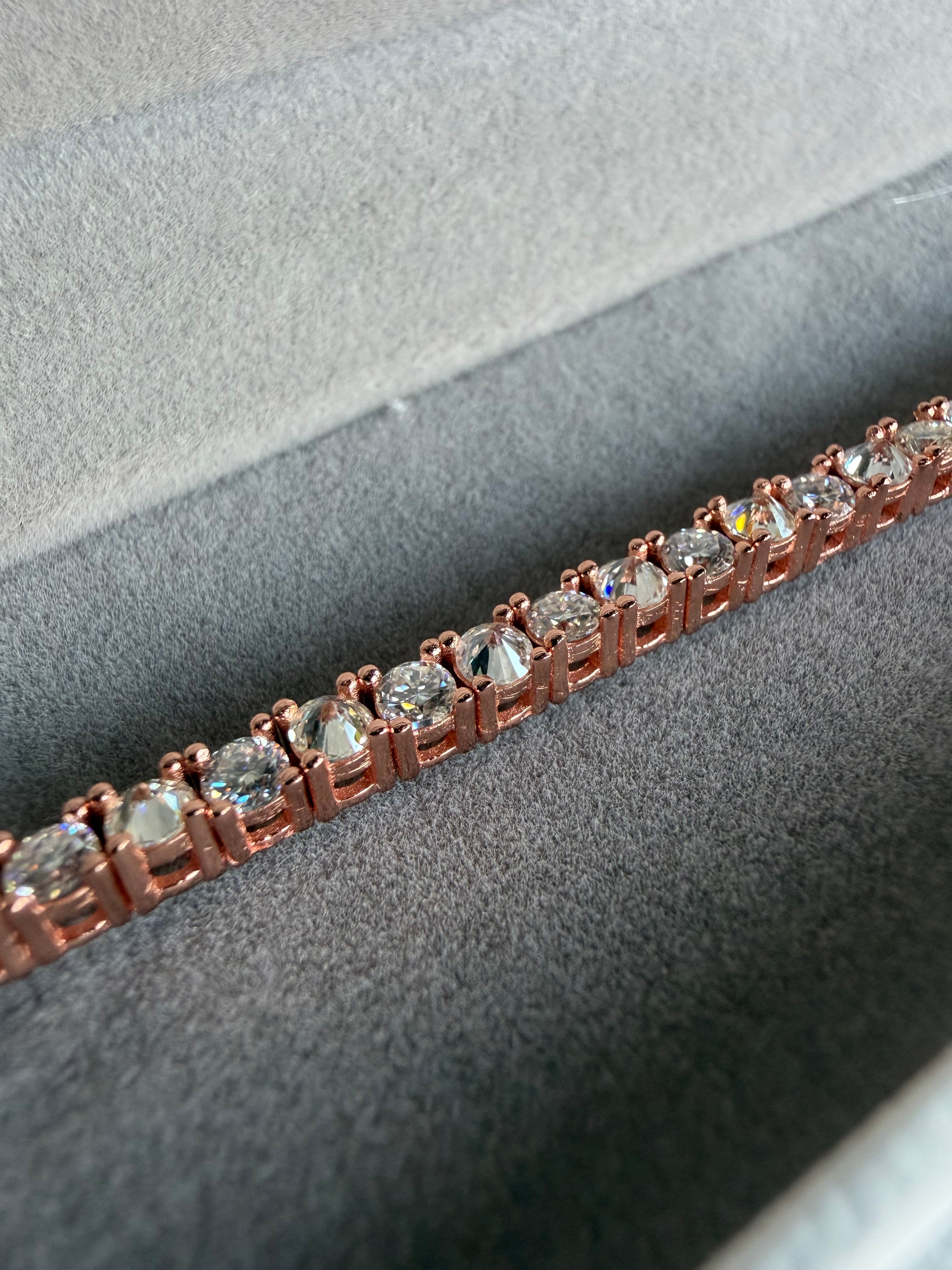 "La Punizione" Spiked Diamonds™ FL–IF D/F Lab Moissanite Tennis Bracelet – 18K Vermeil Gold & 925 Sterling Silver