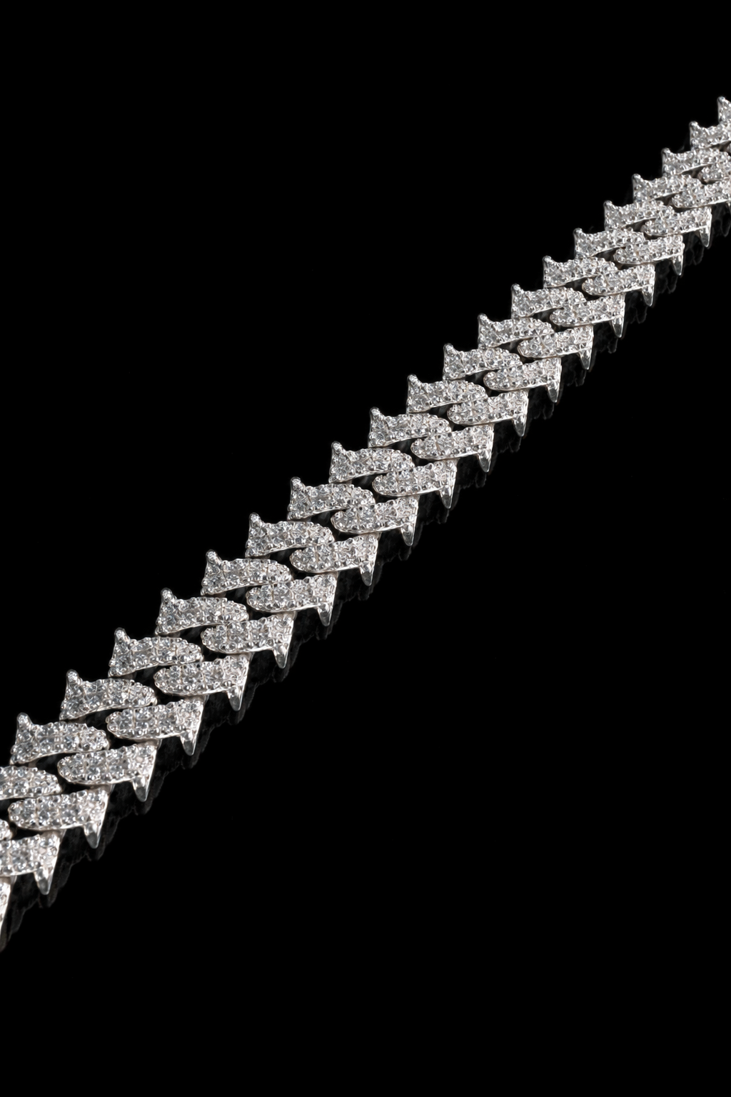 La Punizione Spiked Bracelet – FL-IF Moissanite, 925 Silver & 18K Vermeil