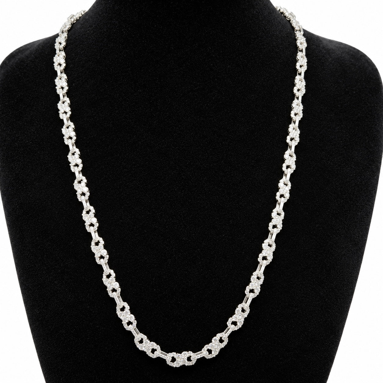 GELATI BESPOKE INFINITY LINK DIAMOND NECKLACE | FL-IF Moissanite | 925 Sterling Silver | 18K Vermeil Gold