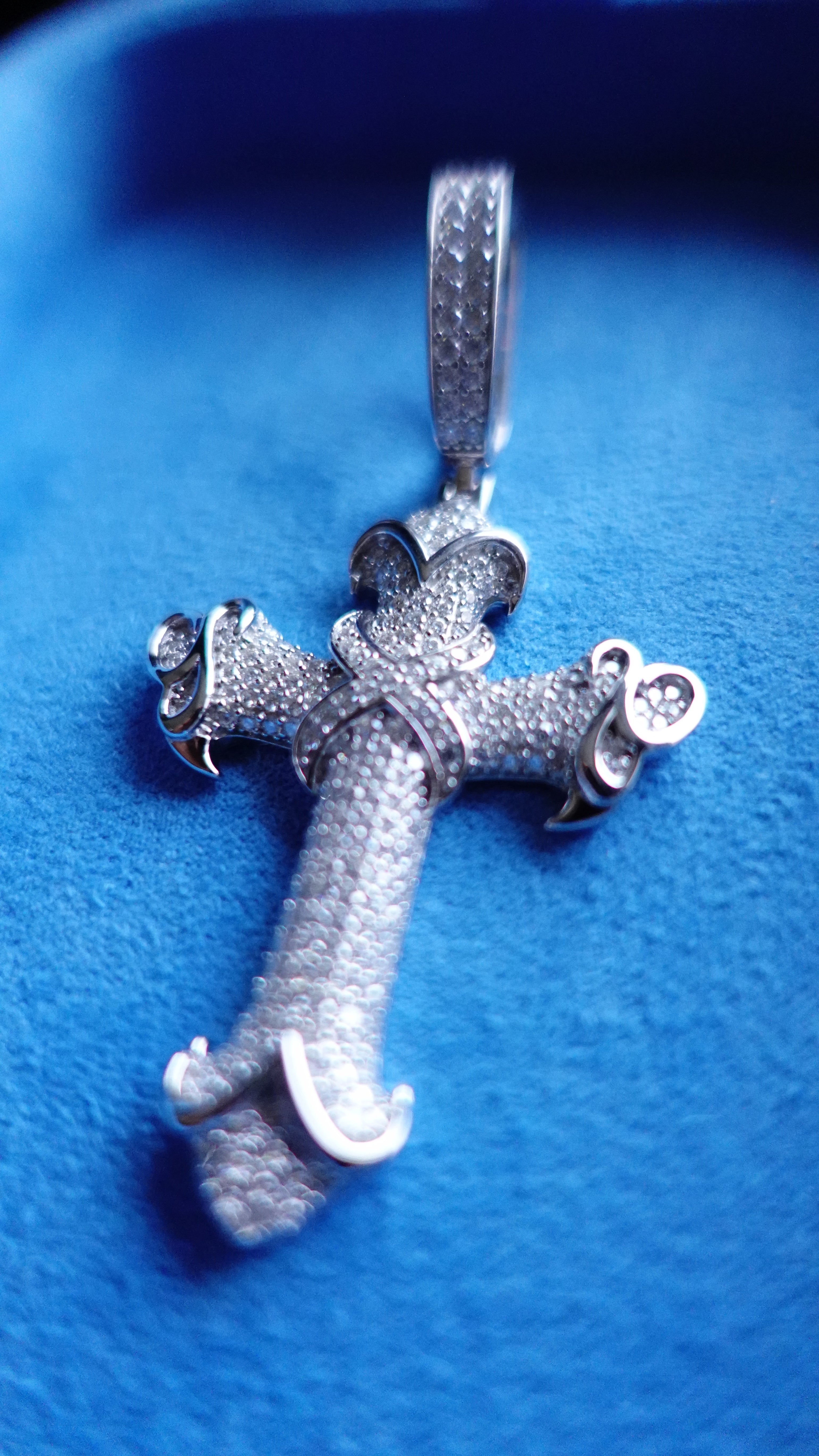 Gelati's Bespoke Inifinity Baroque FL -IF Lab Moissanite Diamond Cross Pendant in Solid 925 Sterling Silver & 18k Vermeil White Gold Inlay + Free Silver Rope Chain Included