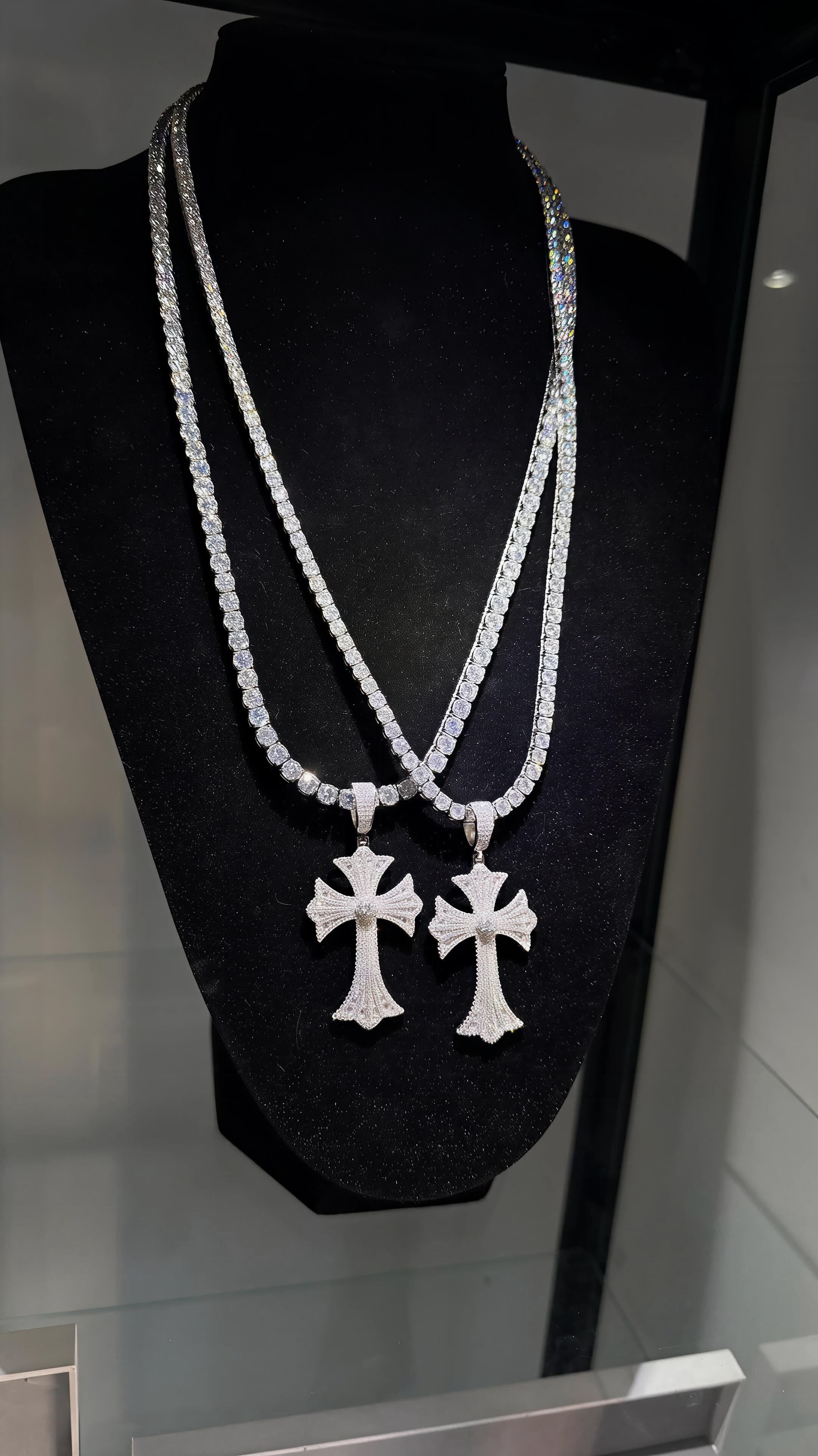 GELATI CHROME DIAMOND CROSS | 925 Sterling Silver | 18K Vermeil Gold | VVS1 | FL-IF Flawless Lab Moissanite