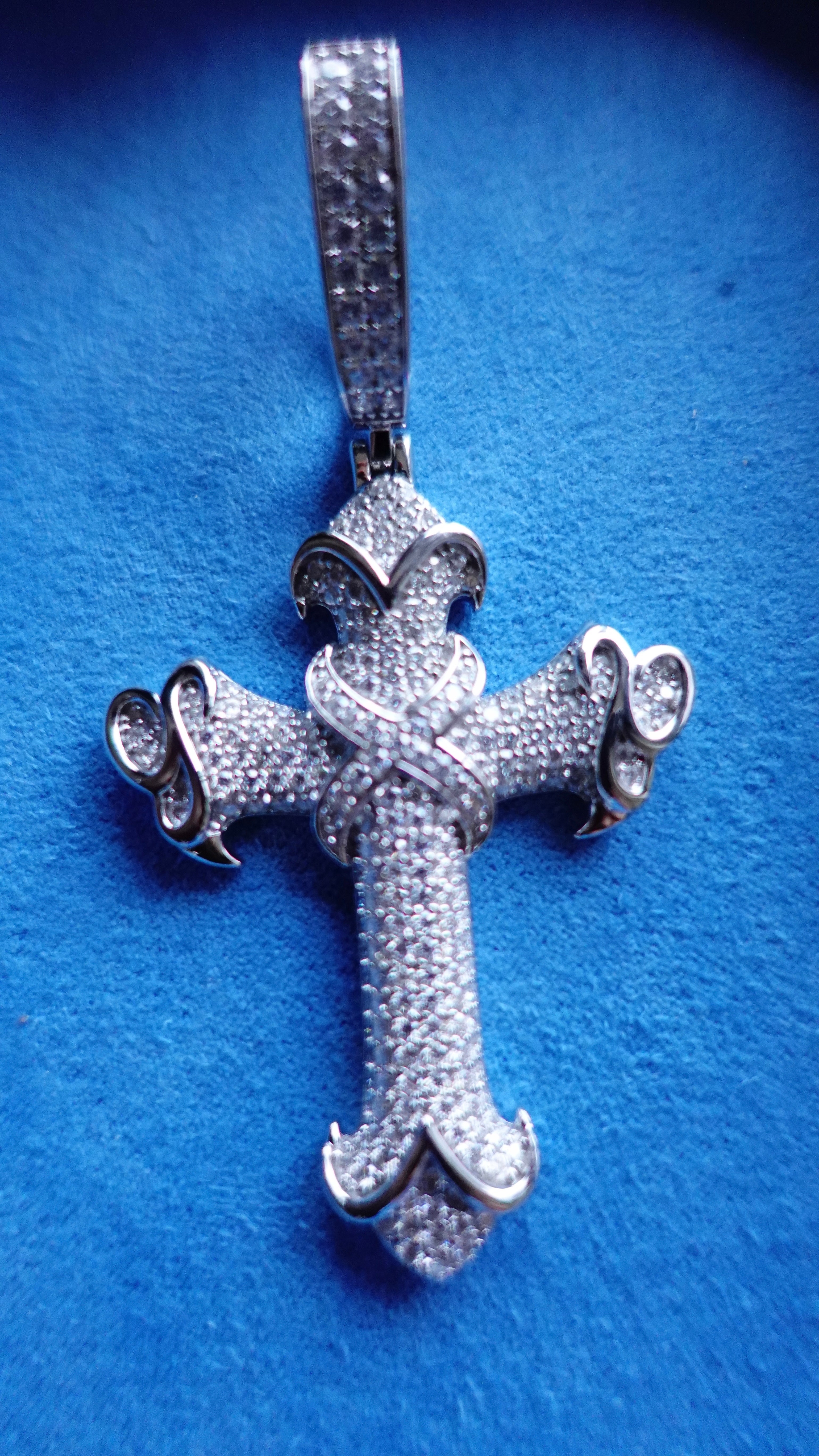 Gelati's Bespoke Inifinity Baroque FL -IF Lab Moissanite Diamond Cross Pendant in Solid 925 Sterling Silver & 18k Vermeil White Gold Inlay + Free Silver Rope Chain Included