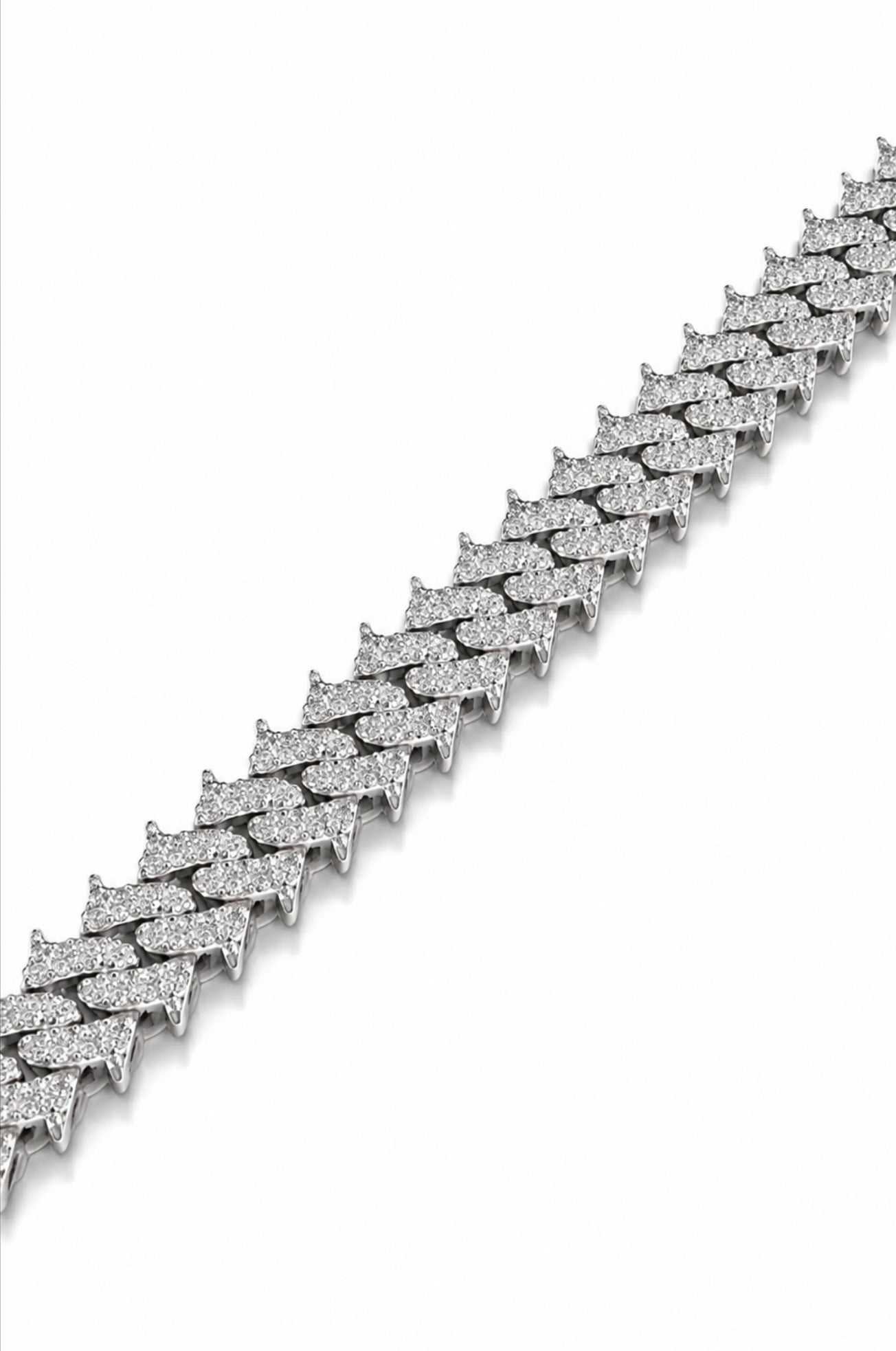 LA PUNIZIONE SPIKED BRACELET – FL-IF MOISSANITE, 925 SILVER & 18K VERMEIL