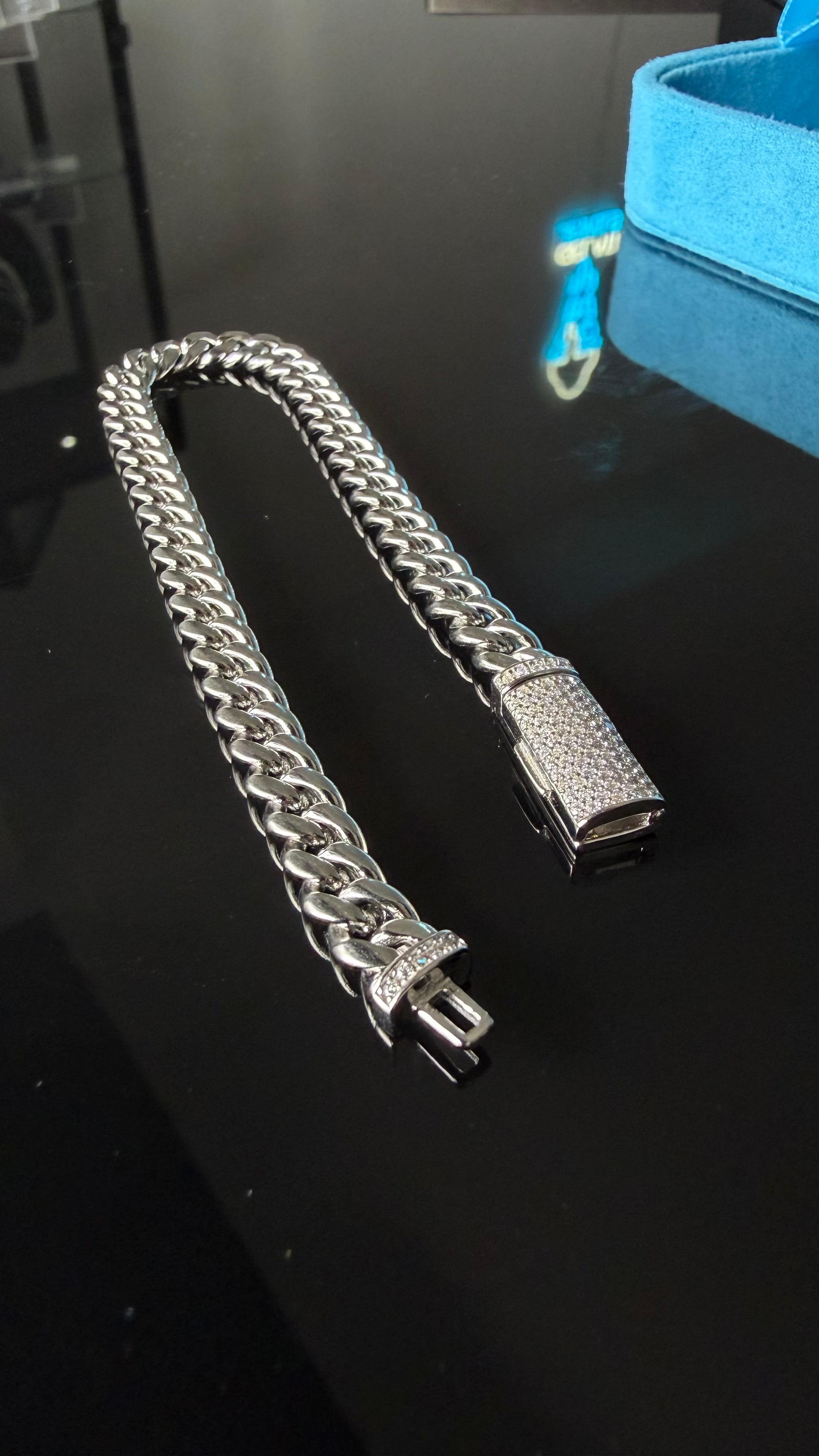 Axiom Lock Cuban Bracelet – FL-IF Moissanite, Silver/Titanium & 18K Vermeil (7/8MM)