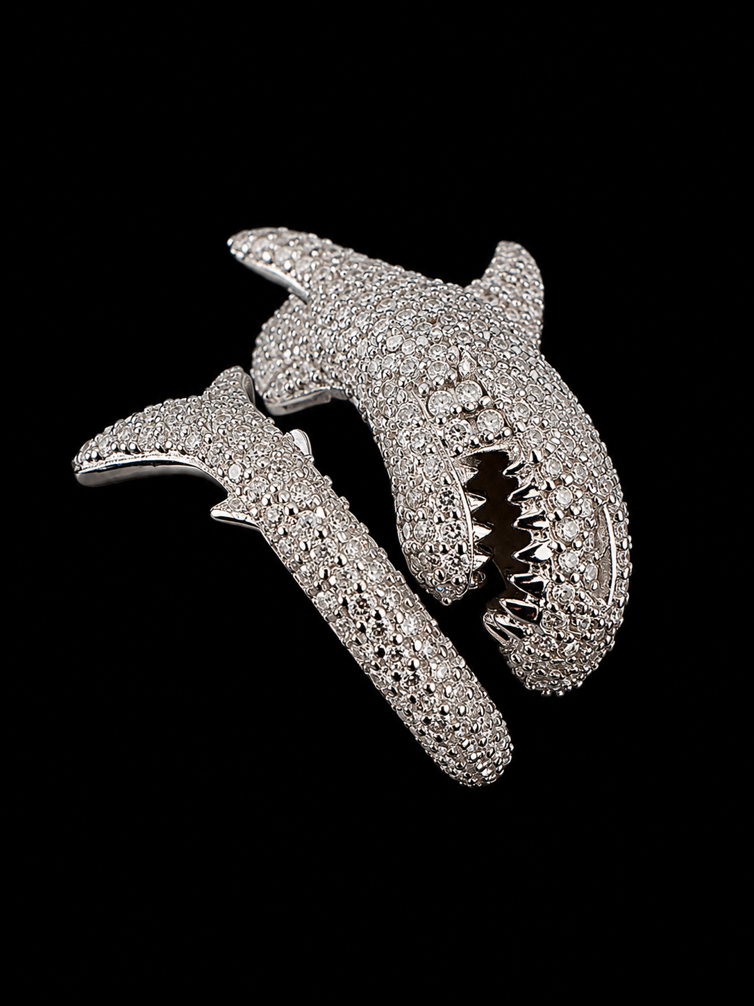 Gelati Limited | Apex Shark™ FL-IF Lab Moissanite Diamond Ring - 925 Silver & 18K Vermeil