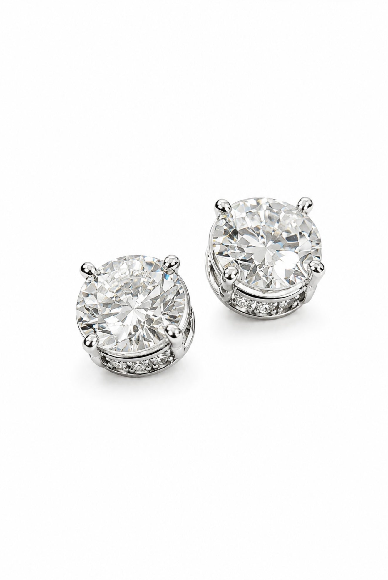 GELATI’S BUSSDOWN TWILIGHT 2CT FL-IF (FLAWLESS) MOISSANITE DIAMOND EARRINGS IN SOLID 925 STERLING SILVER & 18K VERMEIL GOLD