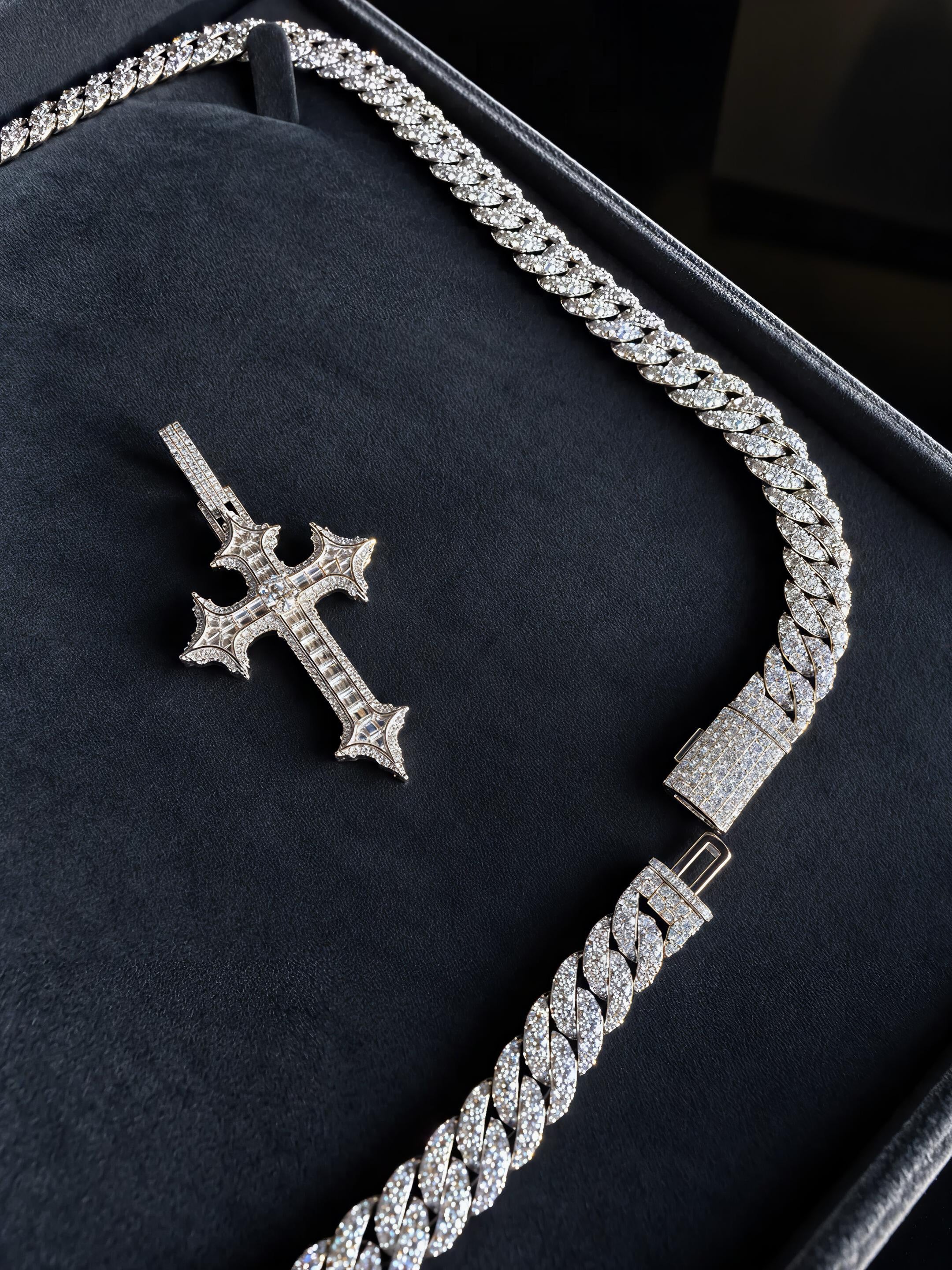 GELATI GALAXY SETTING DIAMOND MOON LINK CUBAN CHAIN | FL-IF Lab Moissanite D-Color | Solid 925 Sterling Silver & 18K Vermeil|