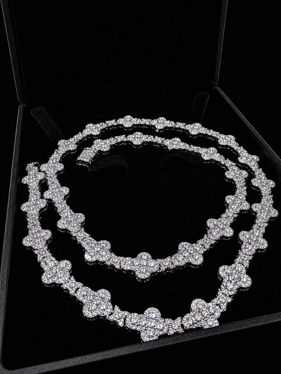 Speciale Star Cross Link Necklace – 20CTW FL-IF Moissanite, 925 Silver & 18K White Vermeil