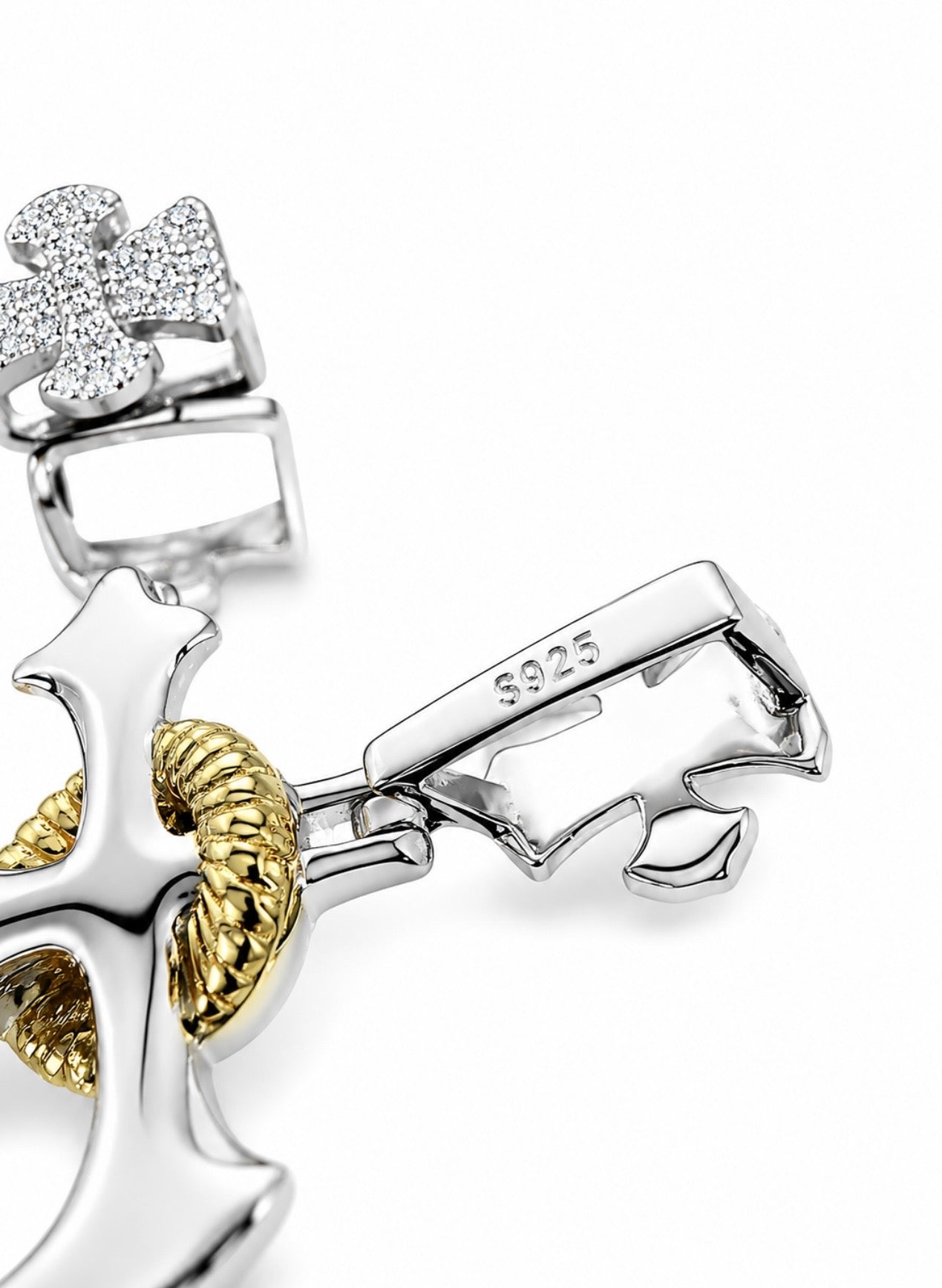 GOLDEN VIPER CROSS PENDANT – FL–IF MOISSANITE, 925 SILVER & 18K VERMEIL