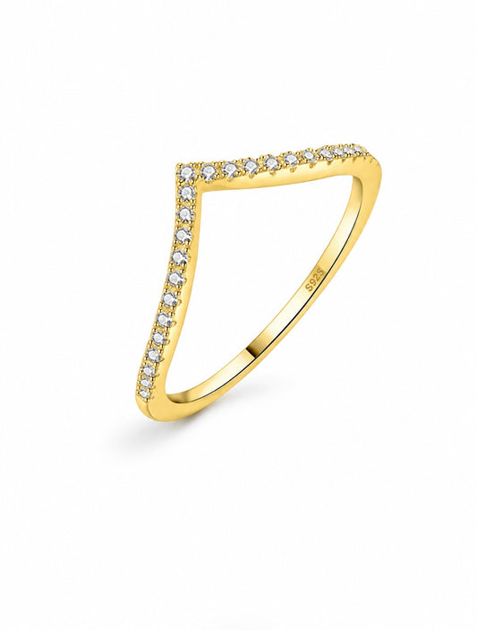 GELATI’S VVS1 V-SHAPE MOISSANITE DIAMOND RING IN 925 SILVER & 18K VERMEIL GOLD ACCENTS