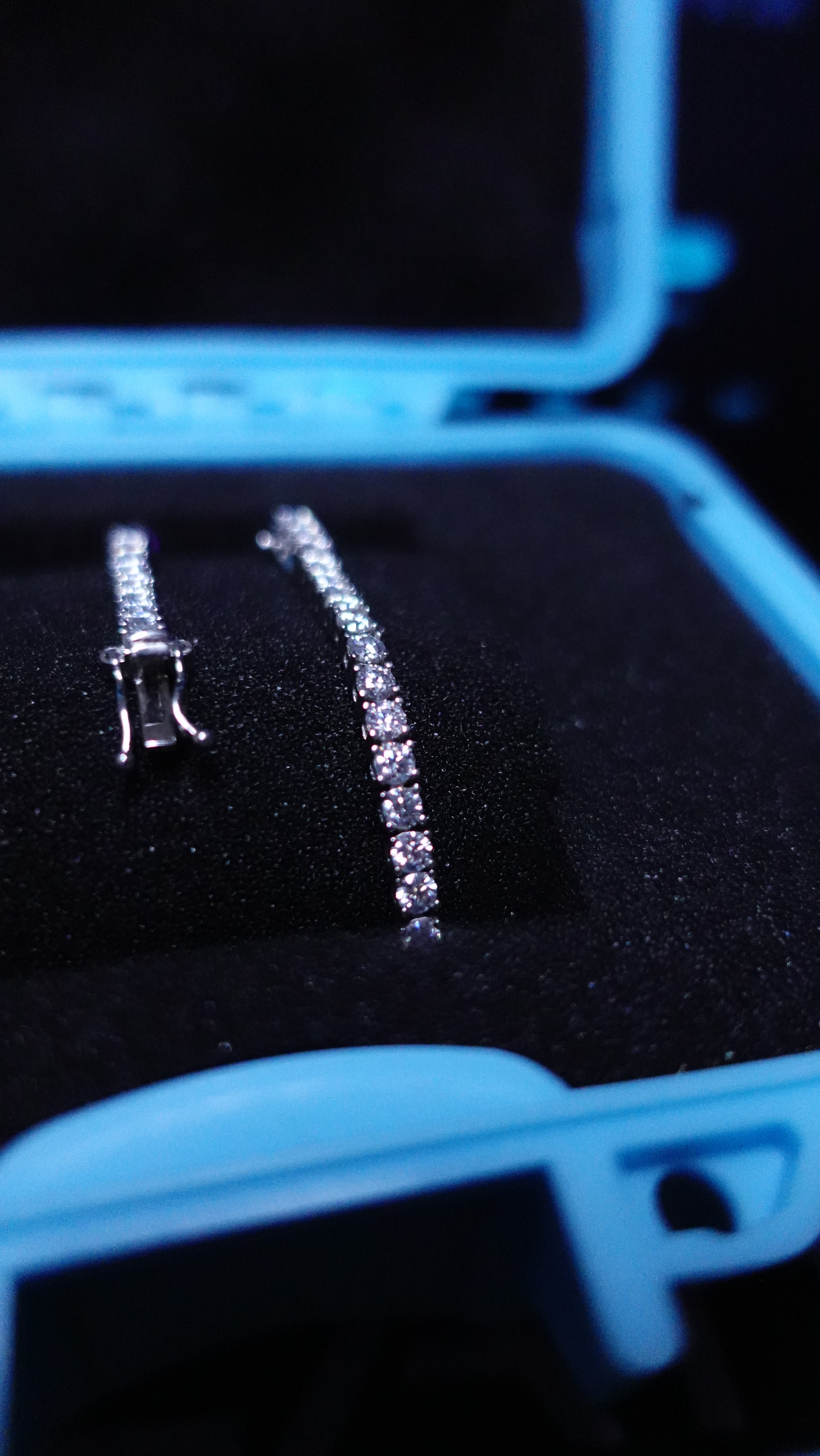 Gelati's Bespoke VVS1/CB 8CT Diamond 