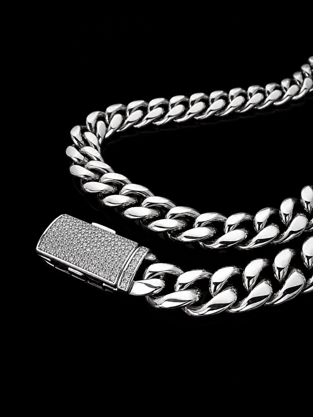 Diamond Lock Miami Cuban Necklace – DVVS1 925 Silver/Titanium & 18K Vermeil