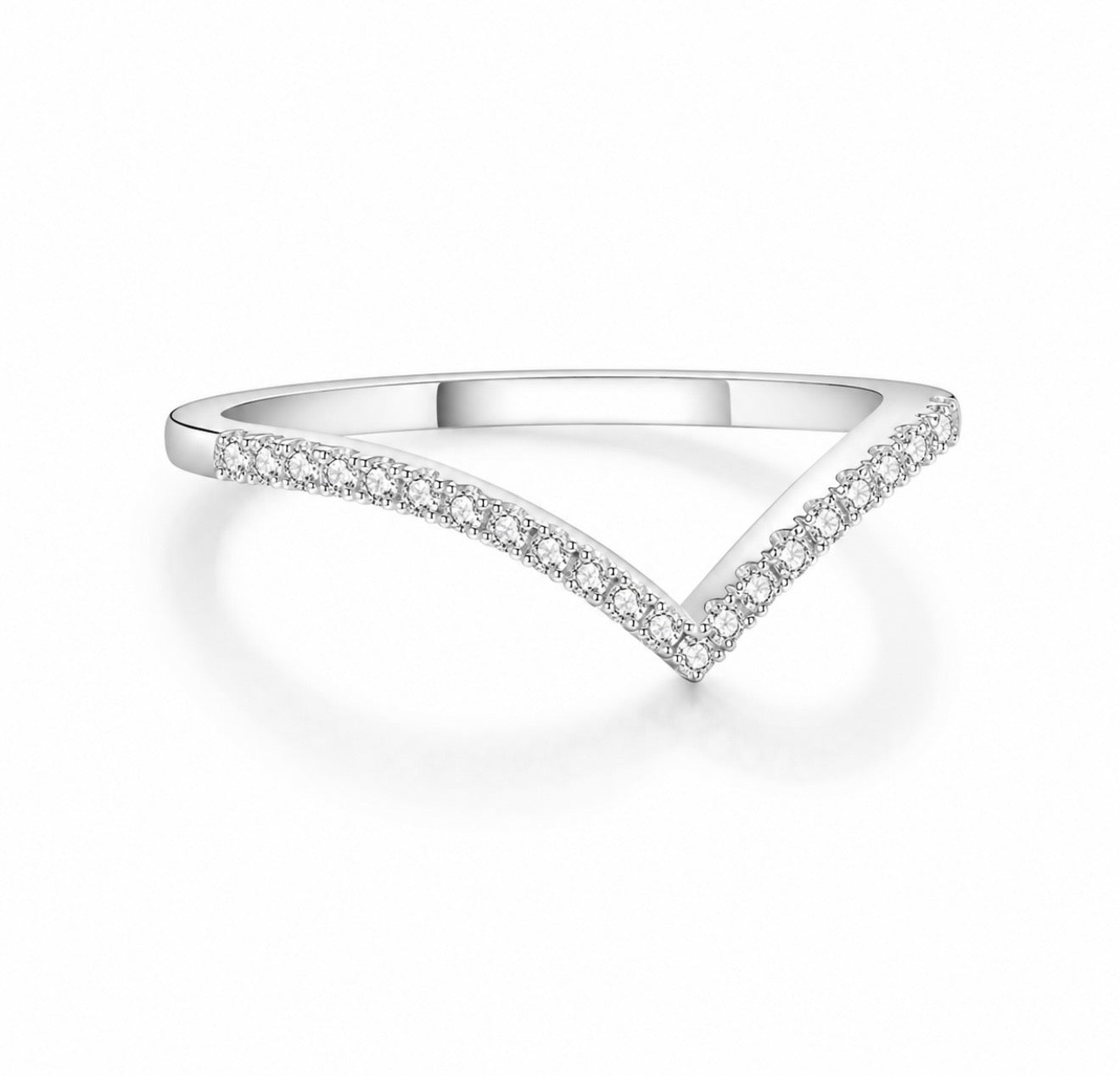 GELATI’S VVS1 V-SHAPE MOISSANITE DIAMOND RING IN 925 SILVER & 18K VERMEIL GOLD ACCENTS