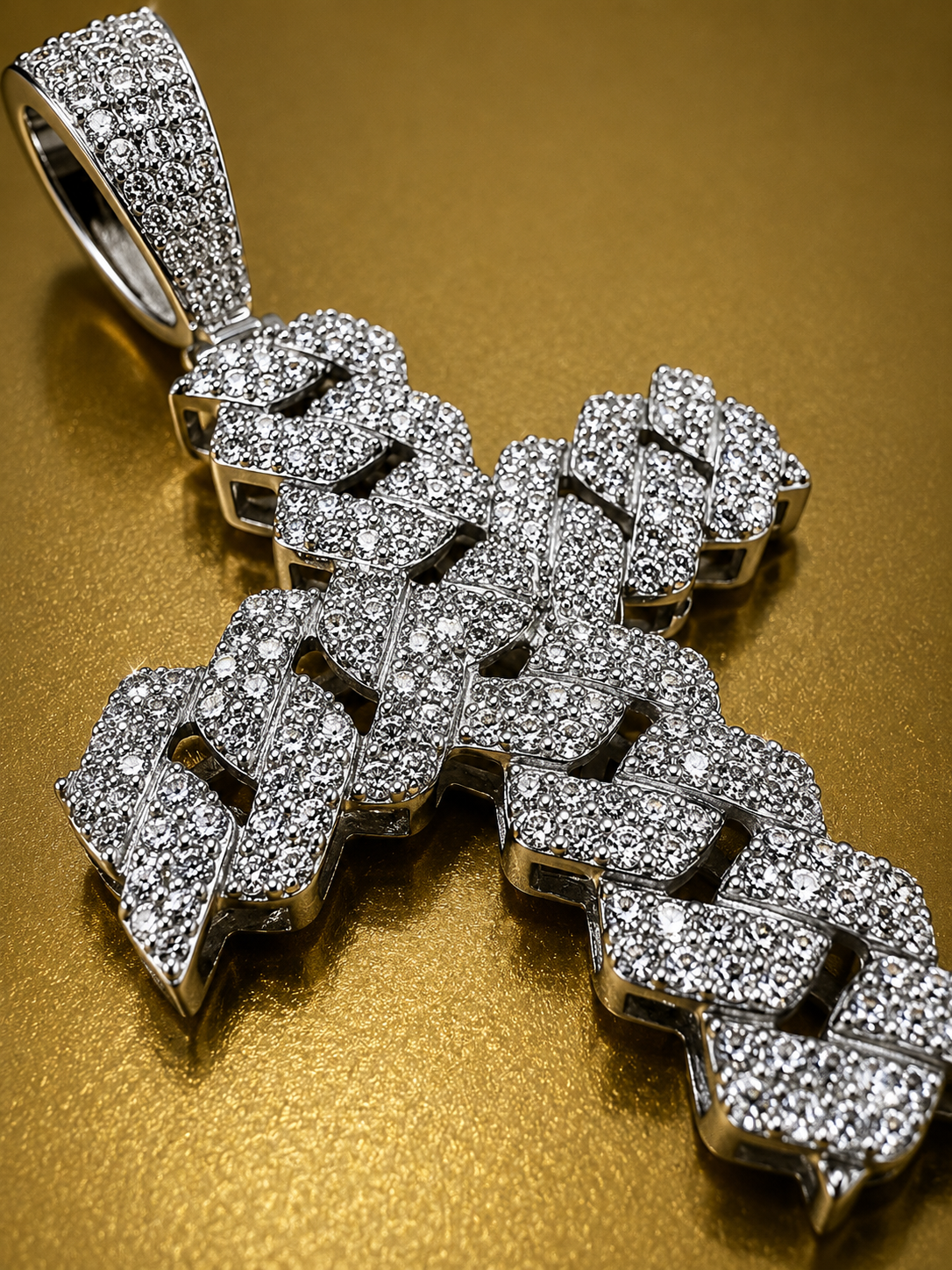 Custom Miami Link Cross Pendant – FL-IF Moissanite, 925 Silver & 18K Vermeil