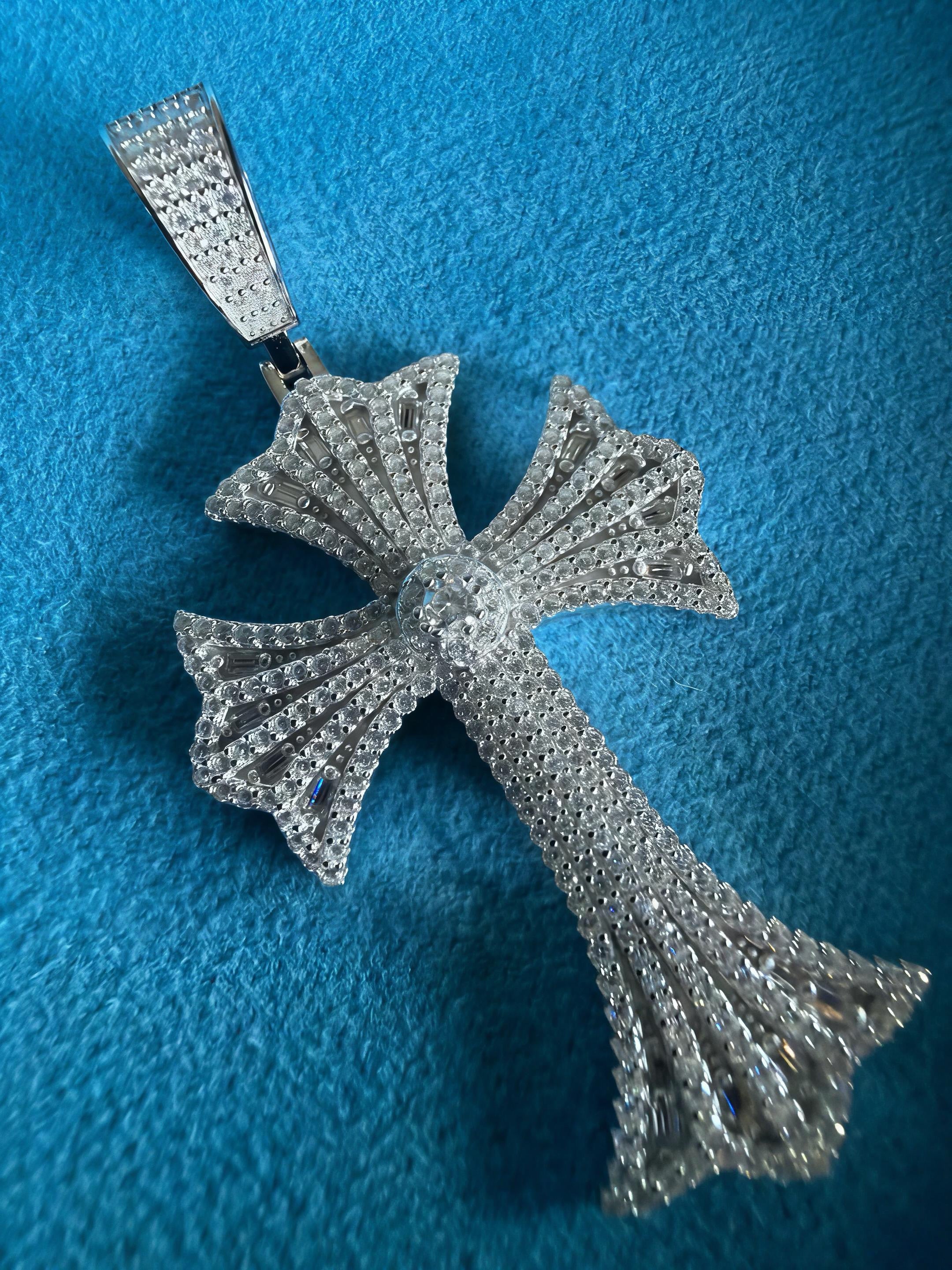 GELATI CHROME DIAMOND CROSS | 925 Sterling Silver | 18K Vermeil Gold | VVS1 | FL-IF Flawless Lab Moissanite