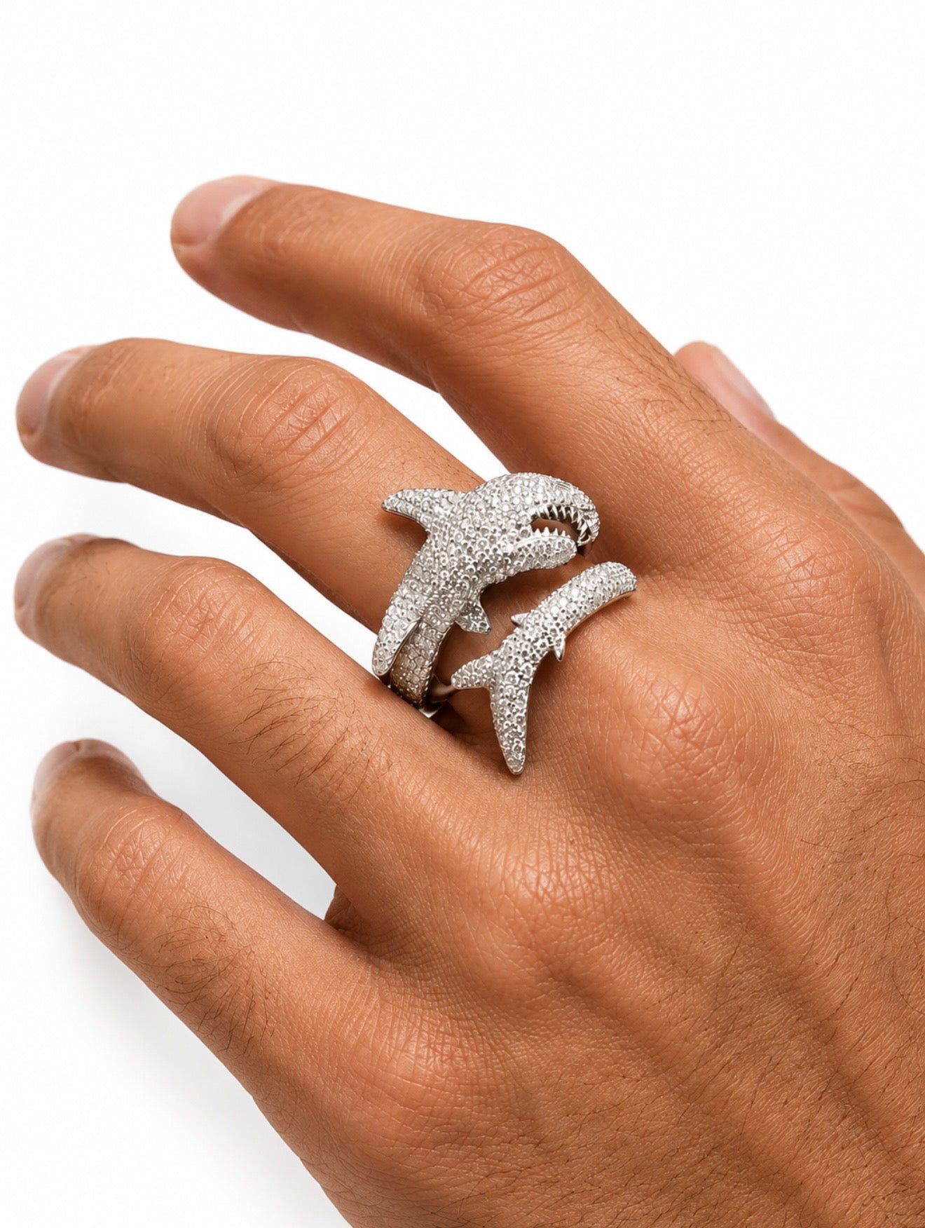 GELATI LIMITED | APEX SHARK™ FL-IF LAB MOISSANITE DIAMOND RING - 925 SILVER & 18K VERMEIL