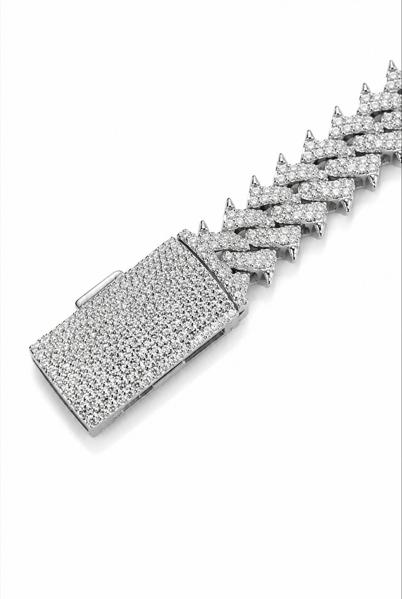 LA PUNIZIONE SPIKED BRACELET – FL-IF MOISSANITE, 925 SILVER & 18K VERMEIL