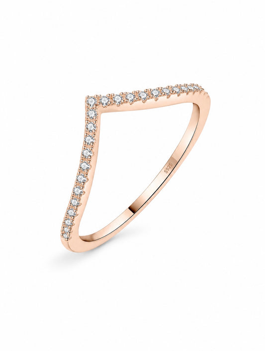 GELATI’S VVS1 V-SHAPE MOISSANITE DIAMOND RING IN 925 SILVER & 18K VERMEIL GOLD ACCENTS