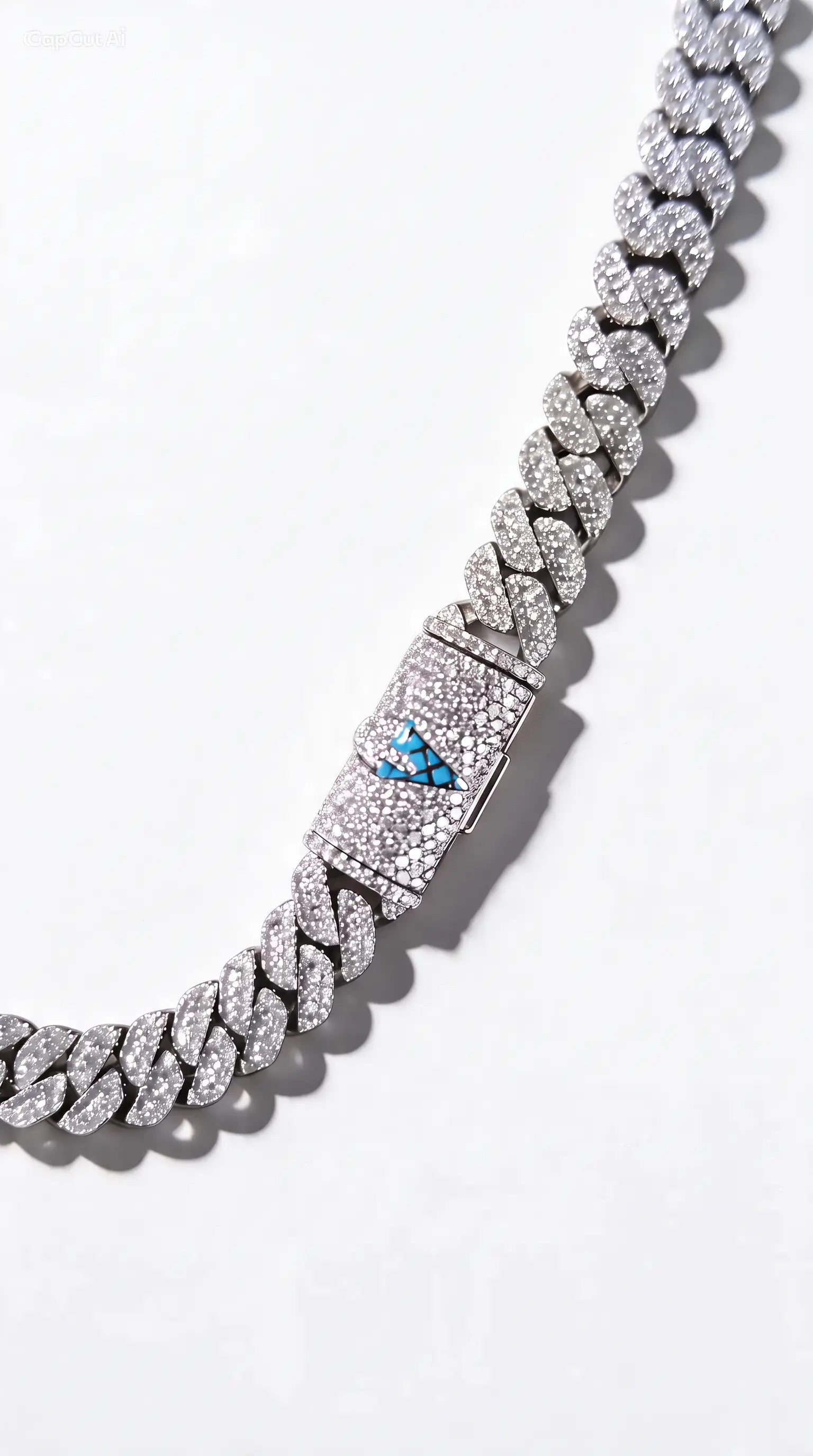 Custom Lock LA Moon Link Cuban Chain – 28CT FL-IF Moissanite, 925 Silver & 18K Vermeil (13MM)
