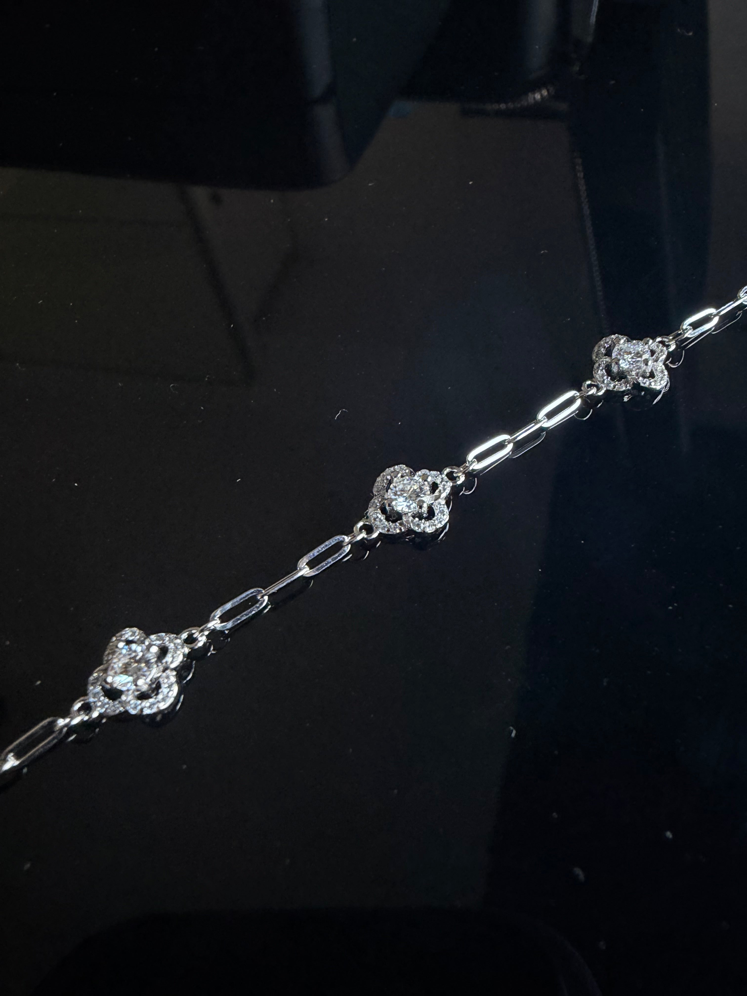 Gelati's Diamond Classic Clover Bracelet DVVS1 Lab Moissanite & 925 Sterling Silver & 14k Vermeil Gold