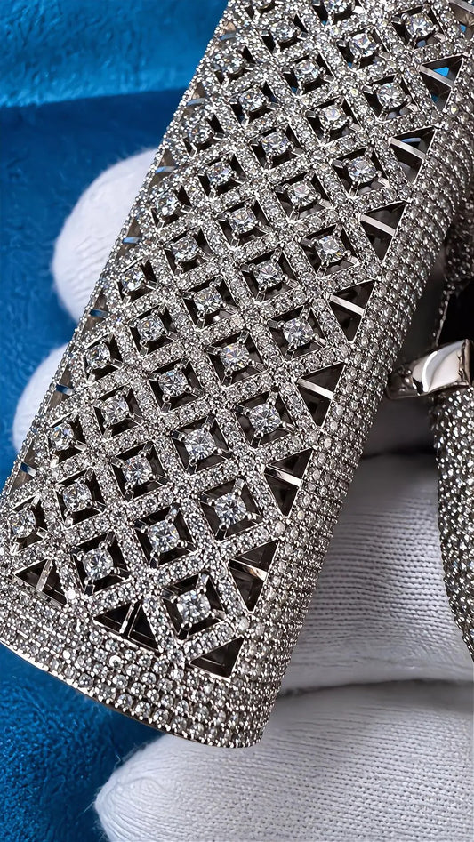 GELATI "FROSTBITE" DIAMOND LIGHTER CASE VVS1 D-COLOR LAB MOISSANITE | | 18K WHITE VERMEIL INLAY