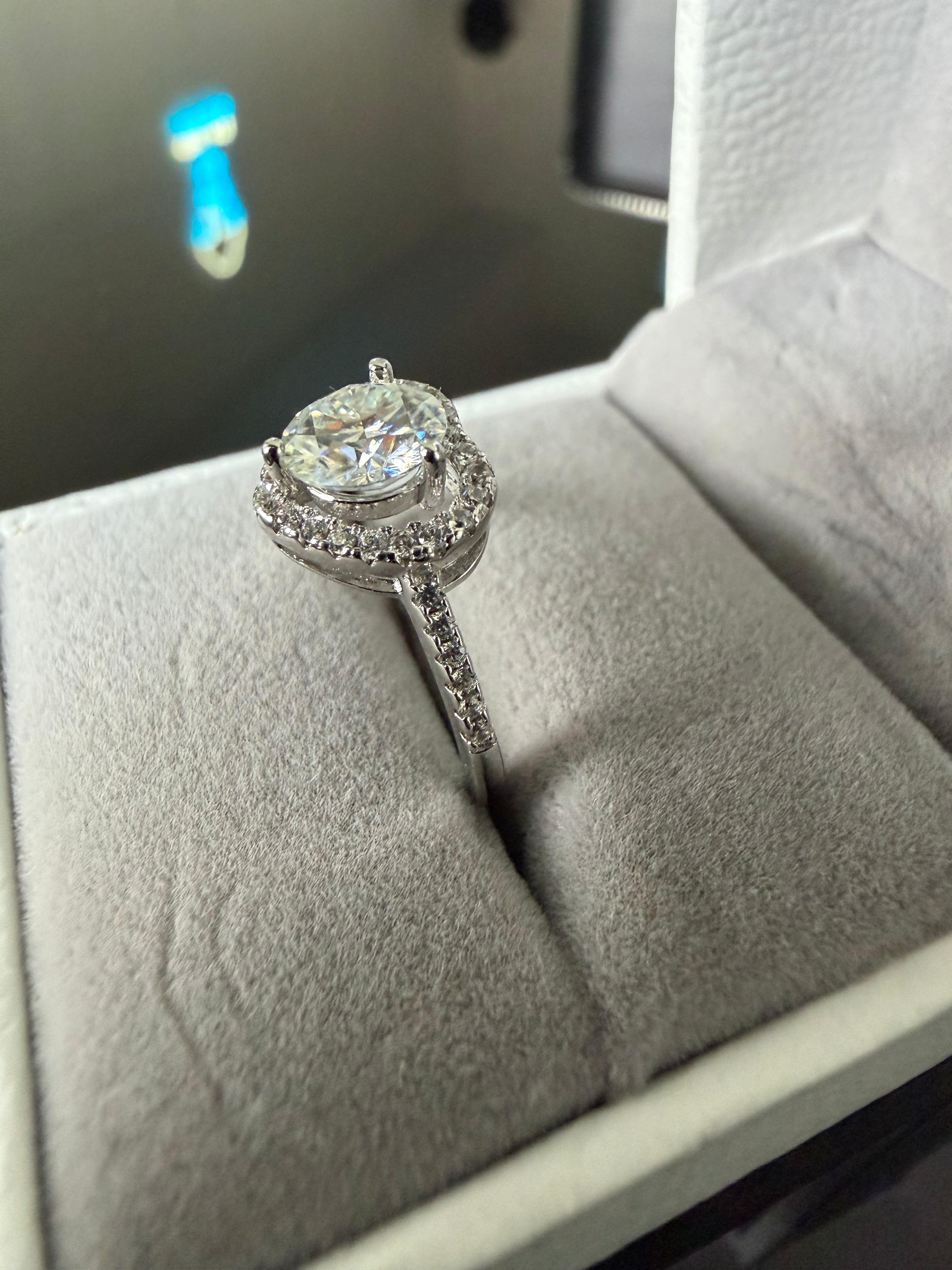 Gelati' Diamond Heart "Amore" Ring in 925 Sterling Silver & VVS1 D -color Lab Moissanite Diamonds