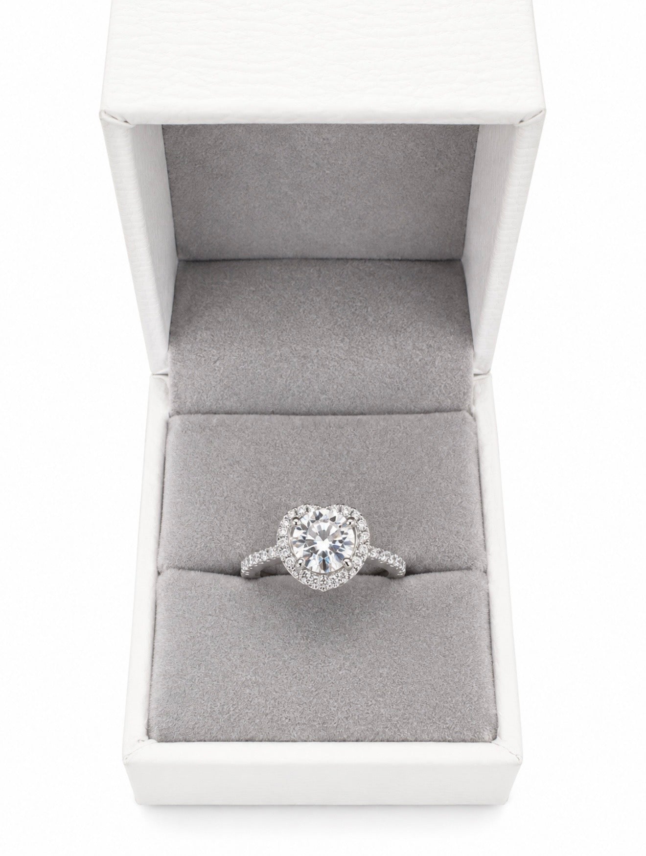 GELATI’ DIAMOND HEART “AMORE” RING IN 925 STERLING SILVER & VVS1 D-COLOR LAB MOISSANITE DIAMONDS