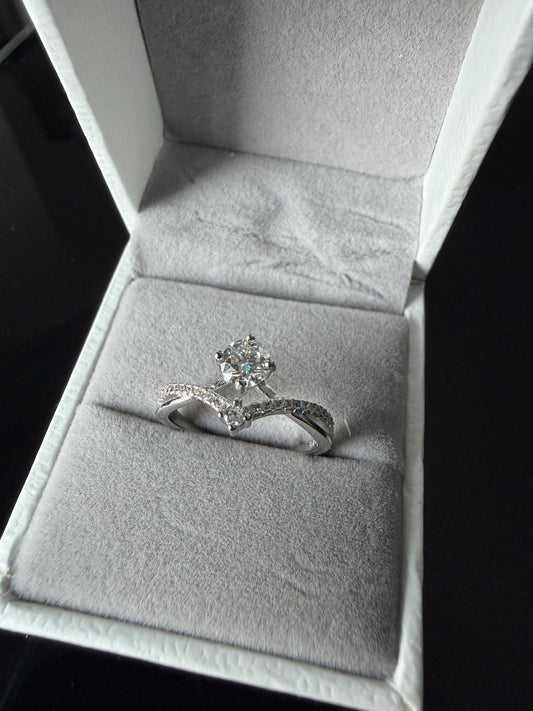 Gelati's 1 Ctw Crown Ring In Lab Moissanite DVVS-1 - Solid 925 Sterling Silver & 18K Vermeil Gold