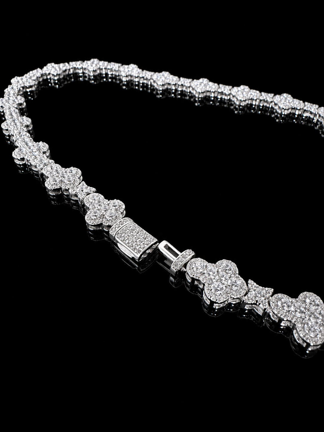 Speciale Star Cross Link Necklace – 20CTW FL-IF Moissanite, 925 Silver & 18K White Vermeil