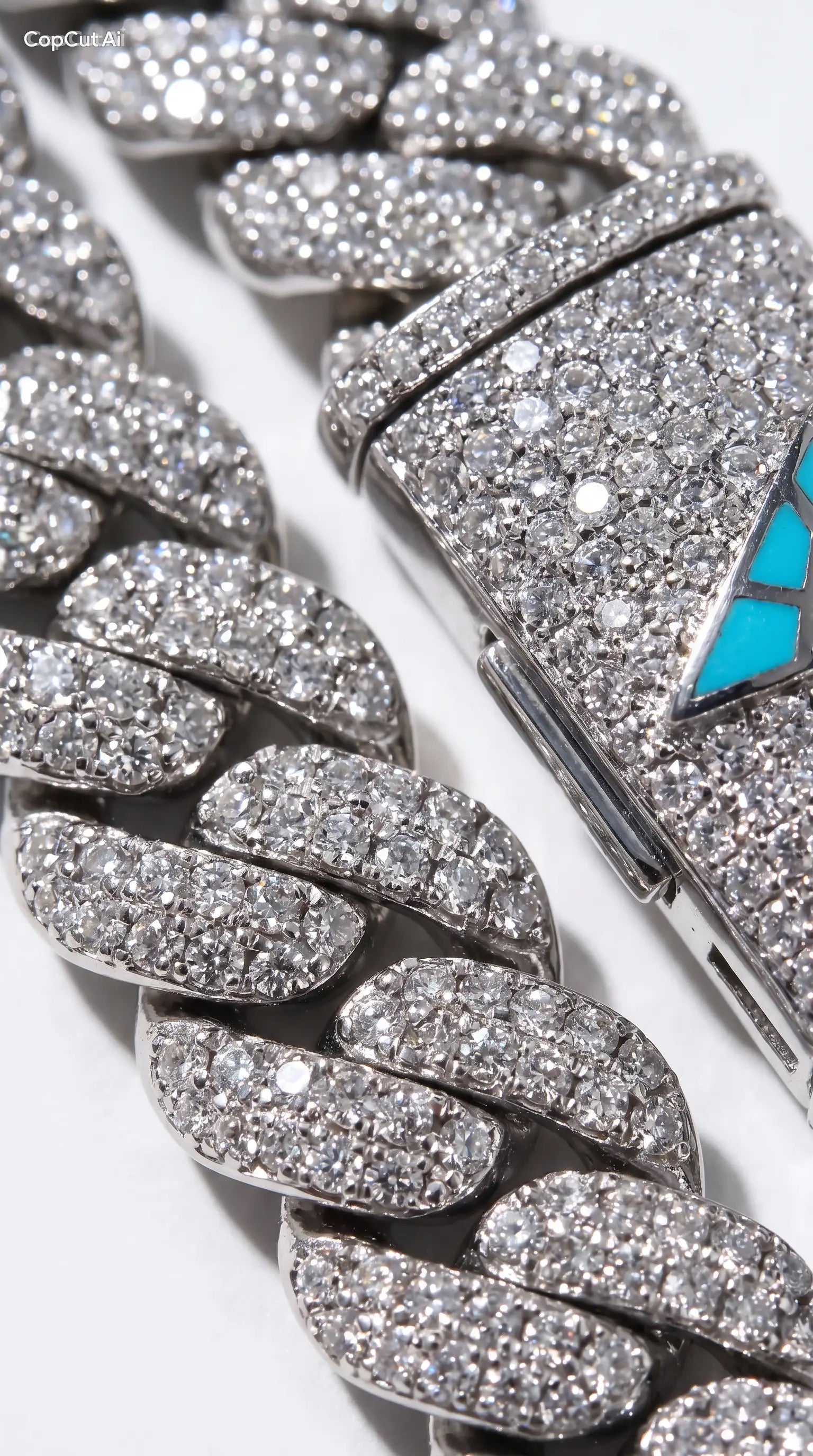 Custom Lock LA Moon Link Cuban Chain – 28CT FL-IF Moissanite, 925 Silver & 18K Vermeil (13MM)