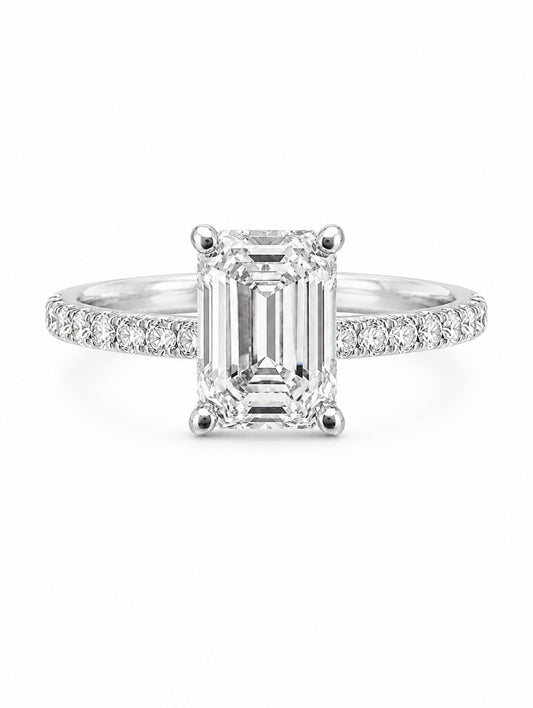 CUORE DI GHIACCIO BAGUETTE EMERALD RING – 3EX DVVS1 MOISSANITE, 925 SILVER & 18K VERMEIL