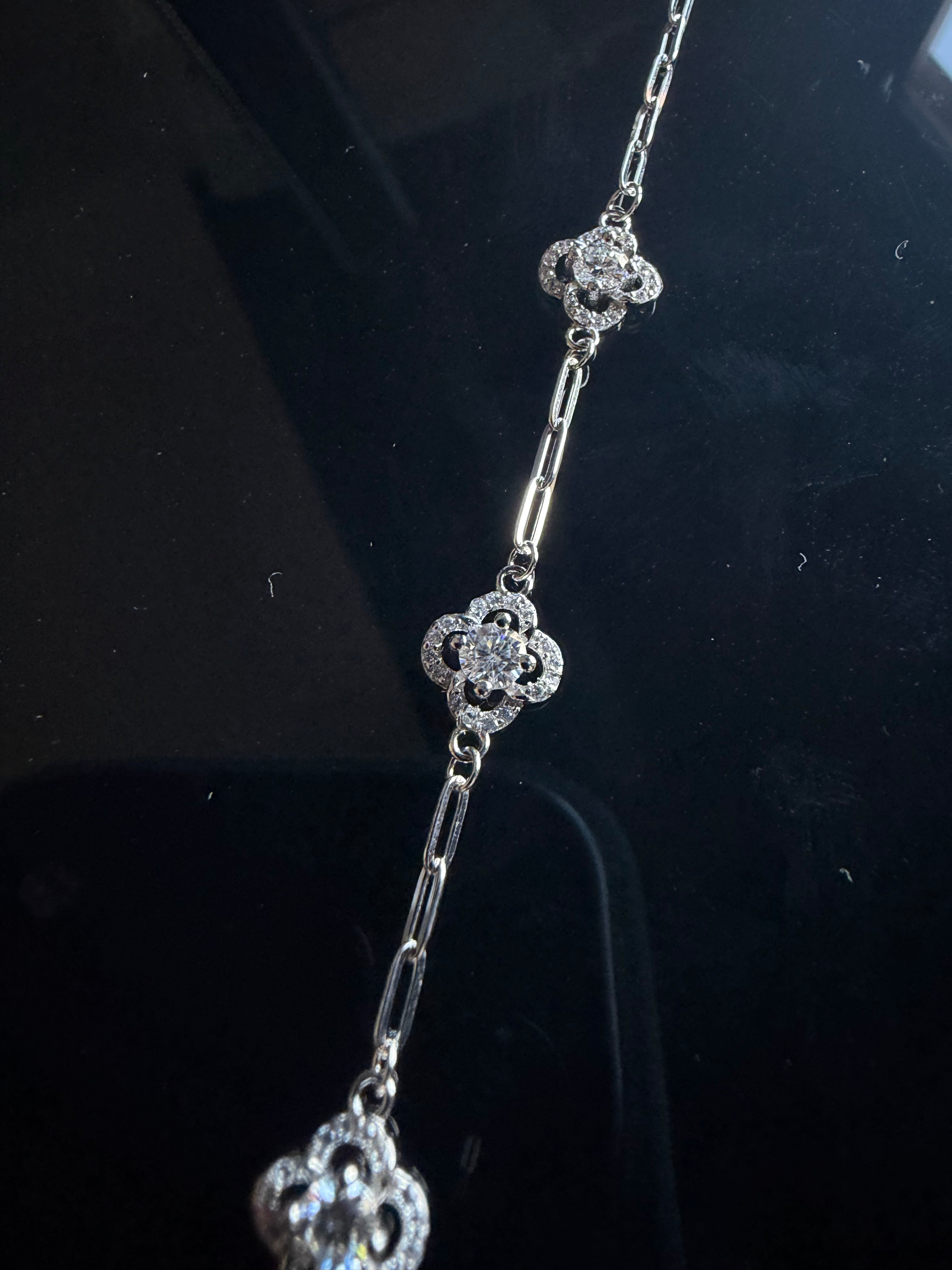 Gelati's Diamond Classic Clover Bracelet DVVS1 Lab Moissanite & 925 Sterling Silver & 14k Vermeil Gold