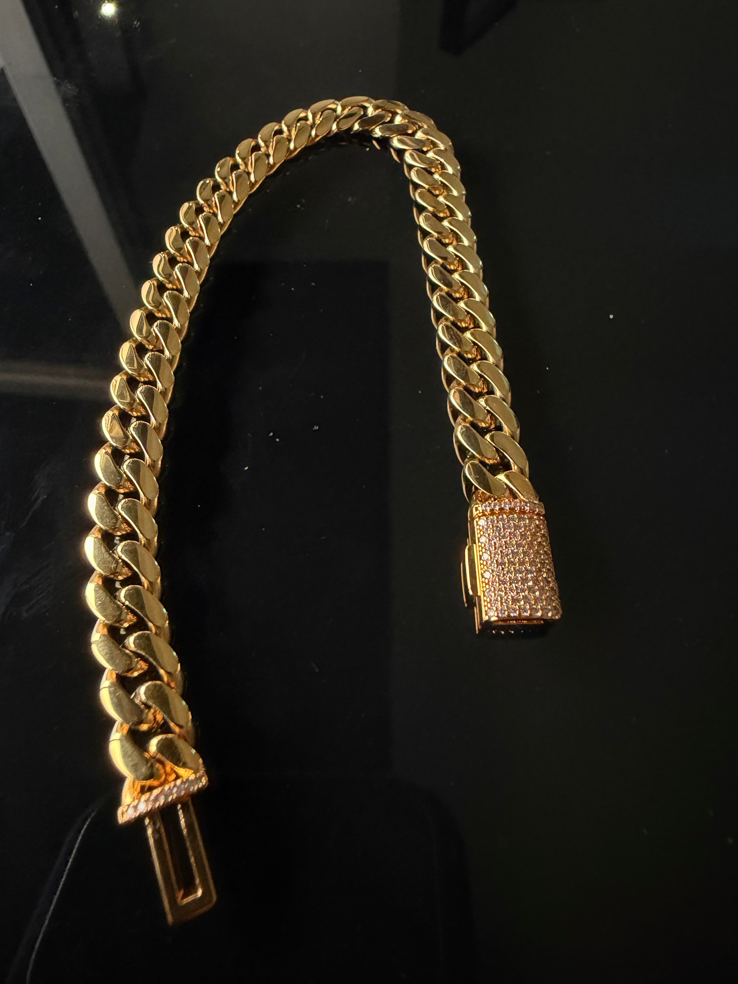 Gelati's Plain Signature DVVS1/CB Diamond Lock Ice Miami Curb Bracelet in Titanium Steel & 18 K Vermeil Gold Inserts