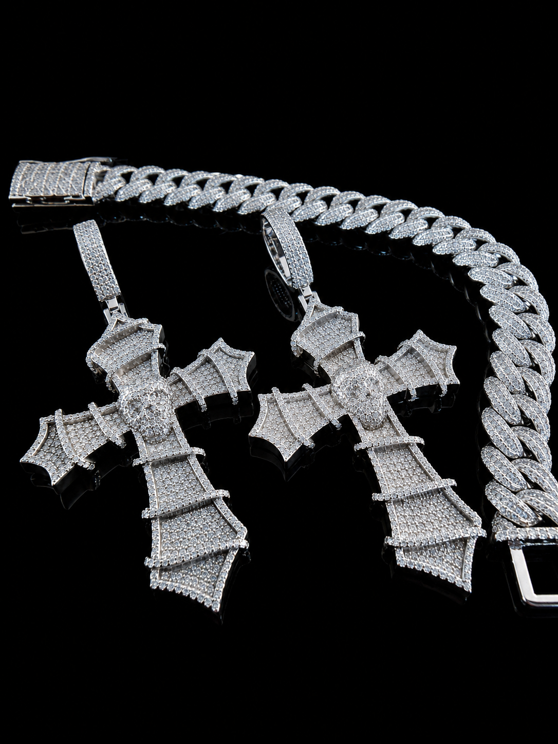 Gelati Limited | Diamond Demon Cross Pendant — FL/IF Lab Grown Moissanite & 18K Vermeil 925 Silver