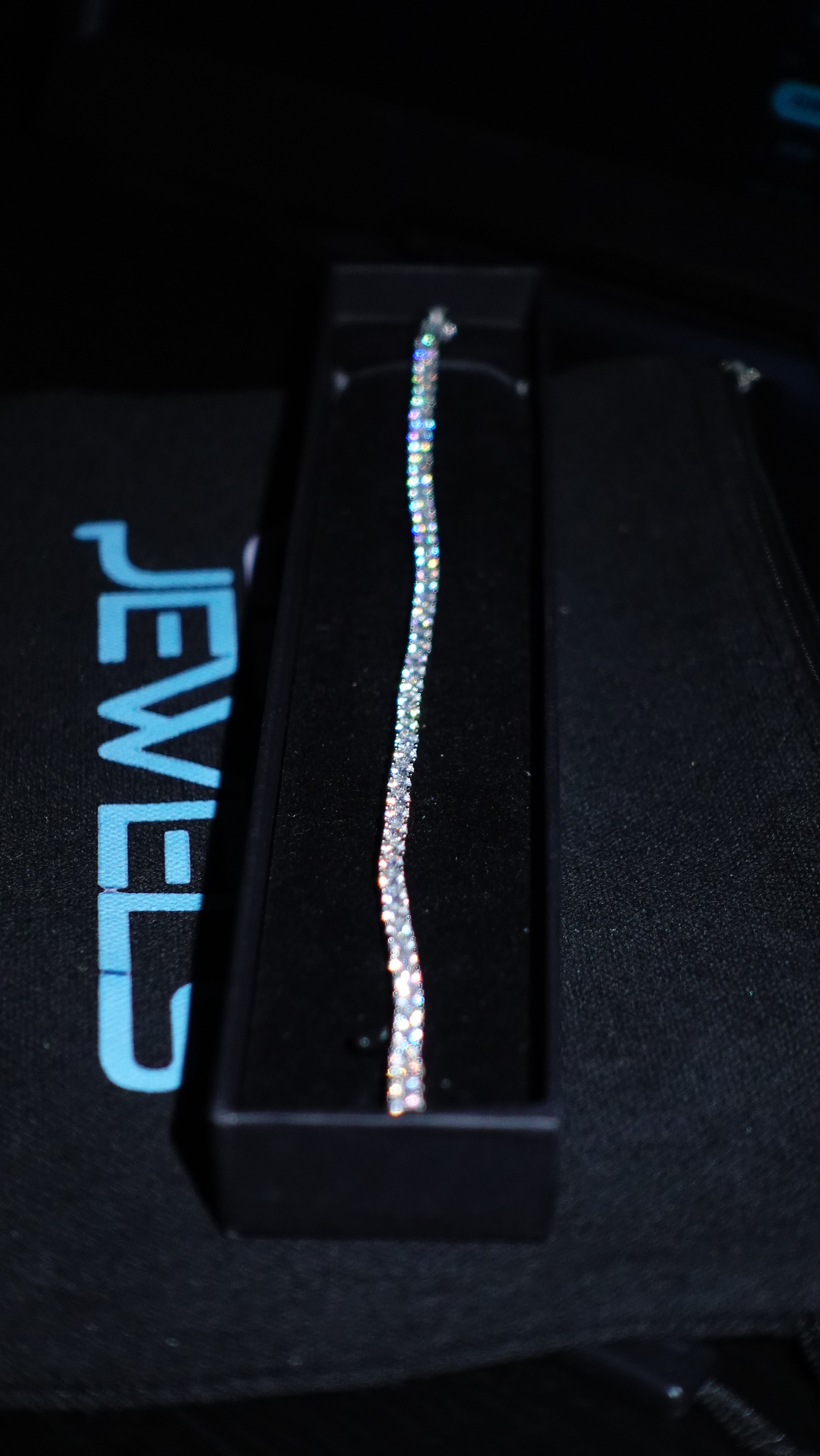 Gelati's Bespoke VVS1/CB 8CT Diamond 