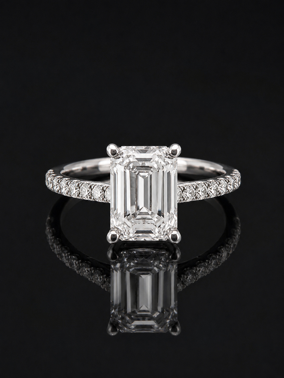 Cuore Di Ghiaccio Baguette  Emerald Ring – 3EX DVVS1 Moissanite, 925 Silver & 18K Vermeil