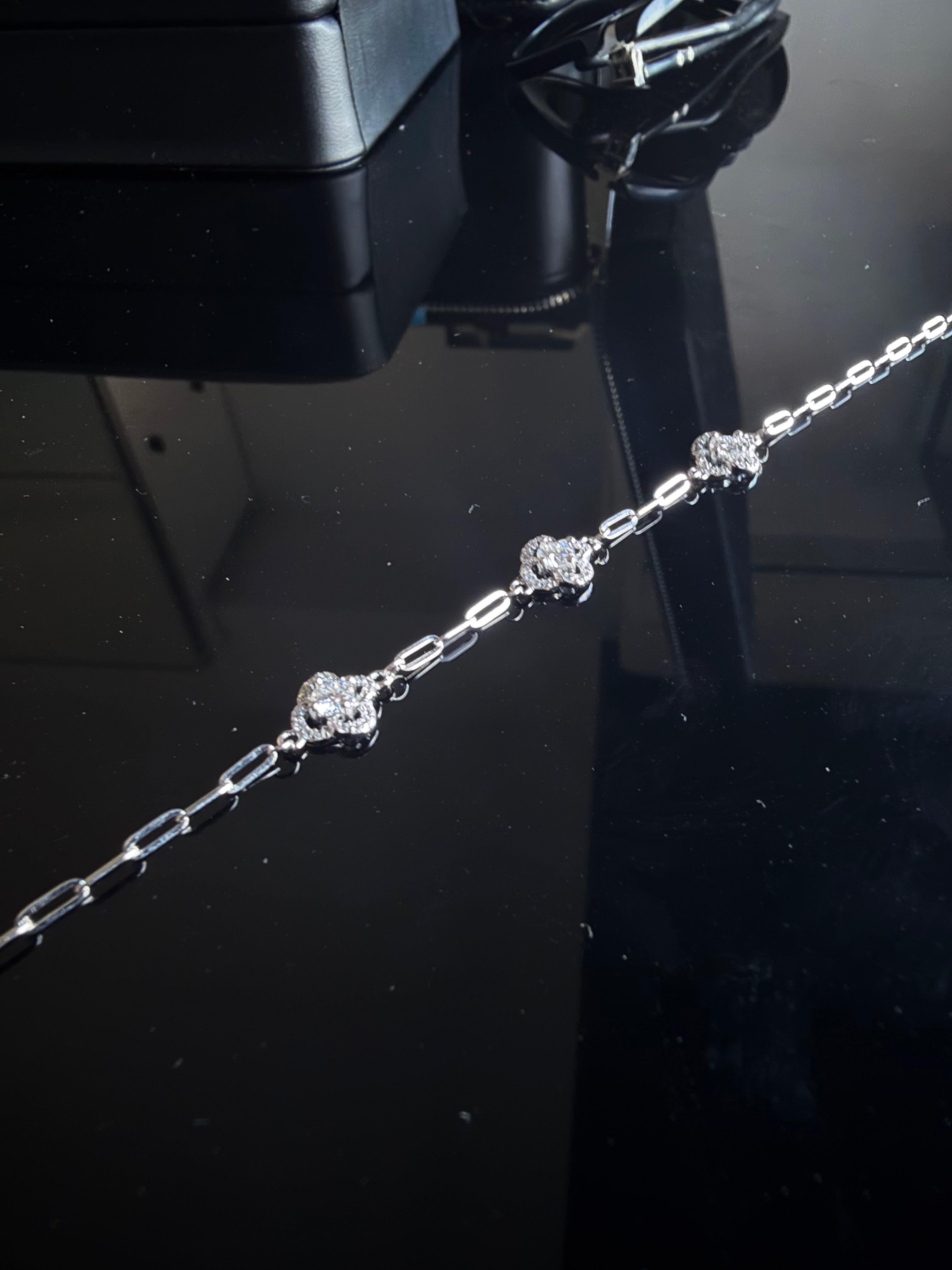 Gelati's Diamond Classic Clover Bracelet DVVS1 Lab Moissanite & 925 Sterling Silver & 14k Vermeil Gold