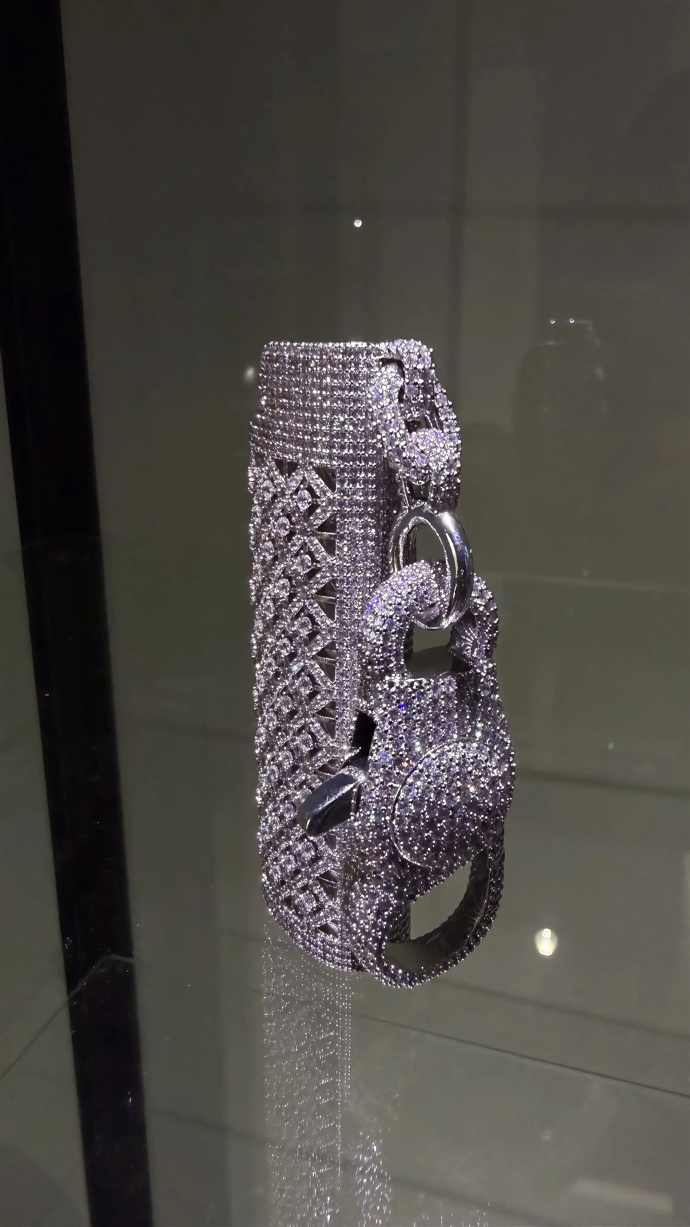 GELATI "FROSTBITE" DIAMOND LIGHTER CASE VVS1 D-COLOR LAB MOISSANITE | | 18K WHITE VERMEIL INLAY