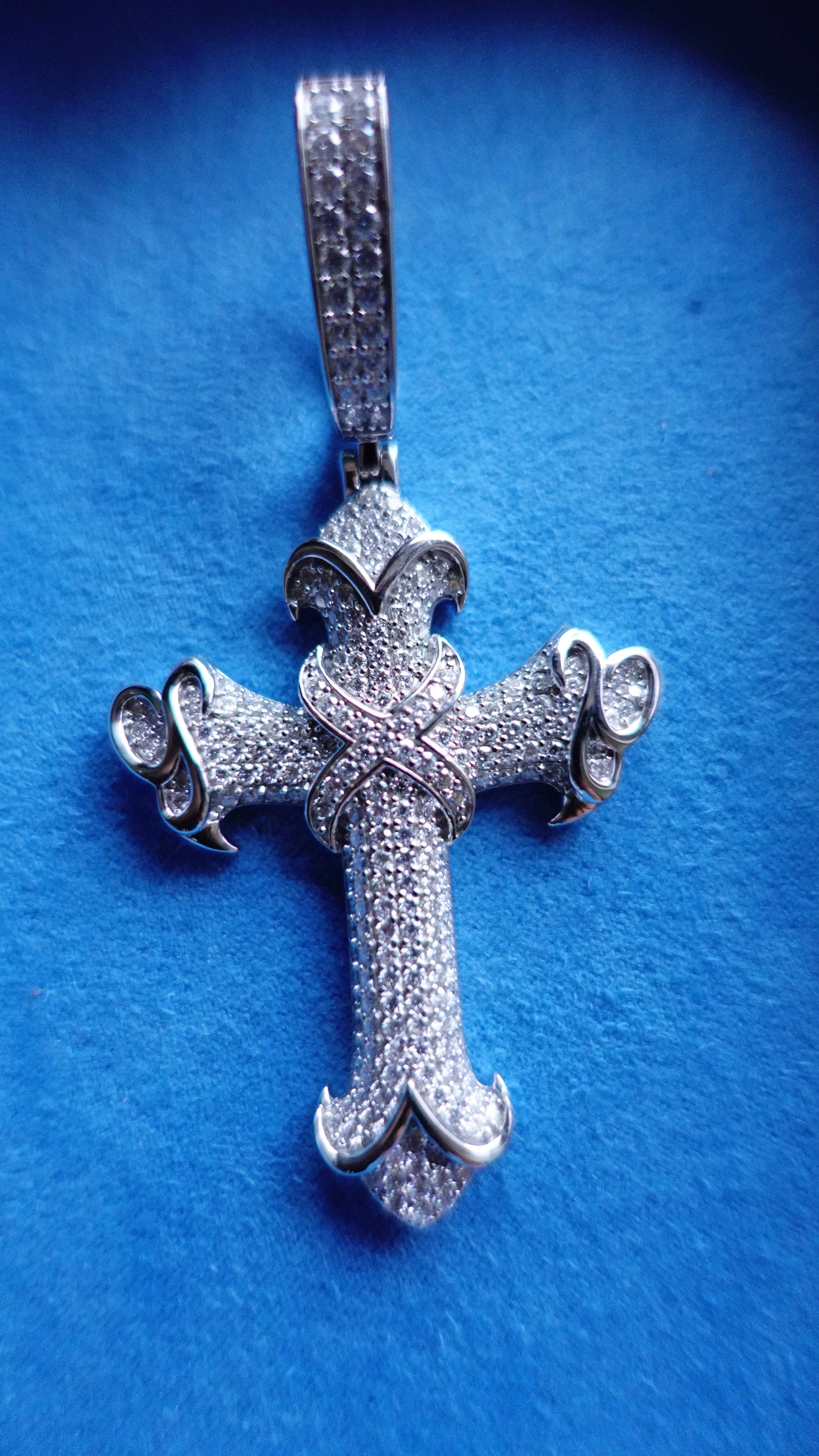 Gelati's Bespoke Inifinity Baroque FL -IF Lab Moissanite Diamond Cross Pendant in Solid 925 Sterling Silver & 18k Vermeil White Gold Inlay + Free Silver Rope Chain Included