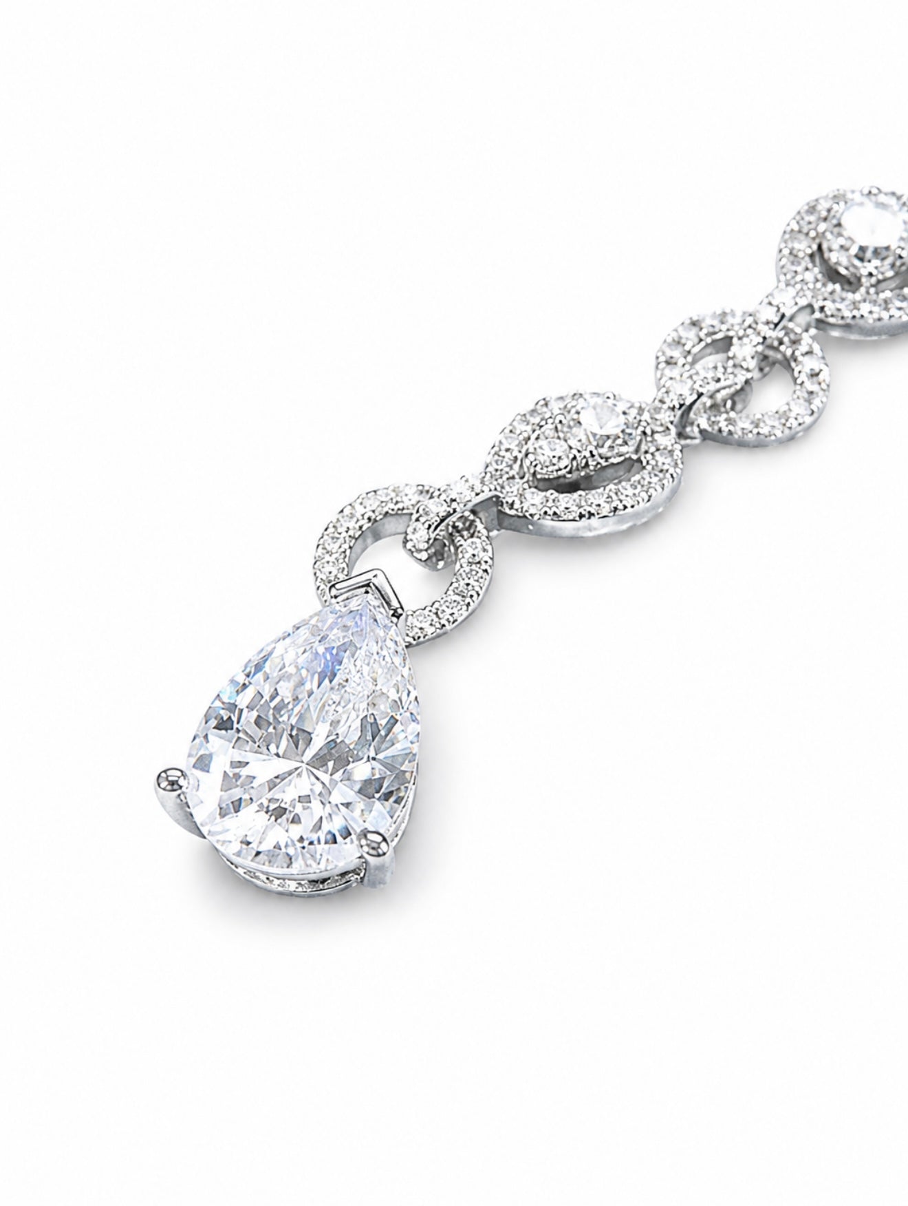GELATI’S BESPOKE “SOUL CAPSULE” DIAMOND NECKLACE IN 925 STERLING SILVER & 18K VERMEIL GOLD INSERTS & VVS1 D-COLOR MOISSANITE DIAMONDS