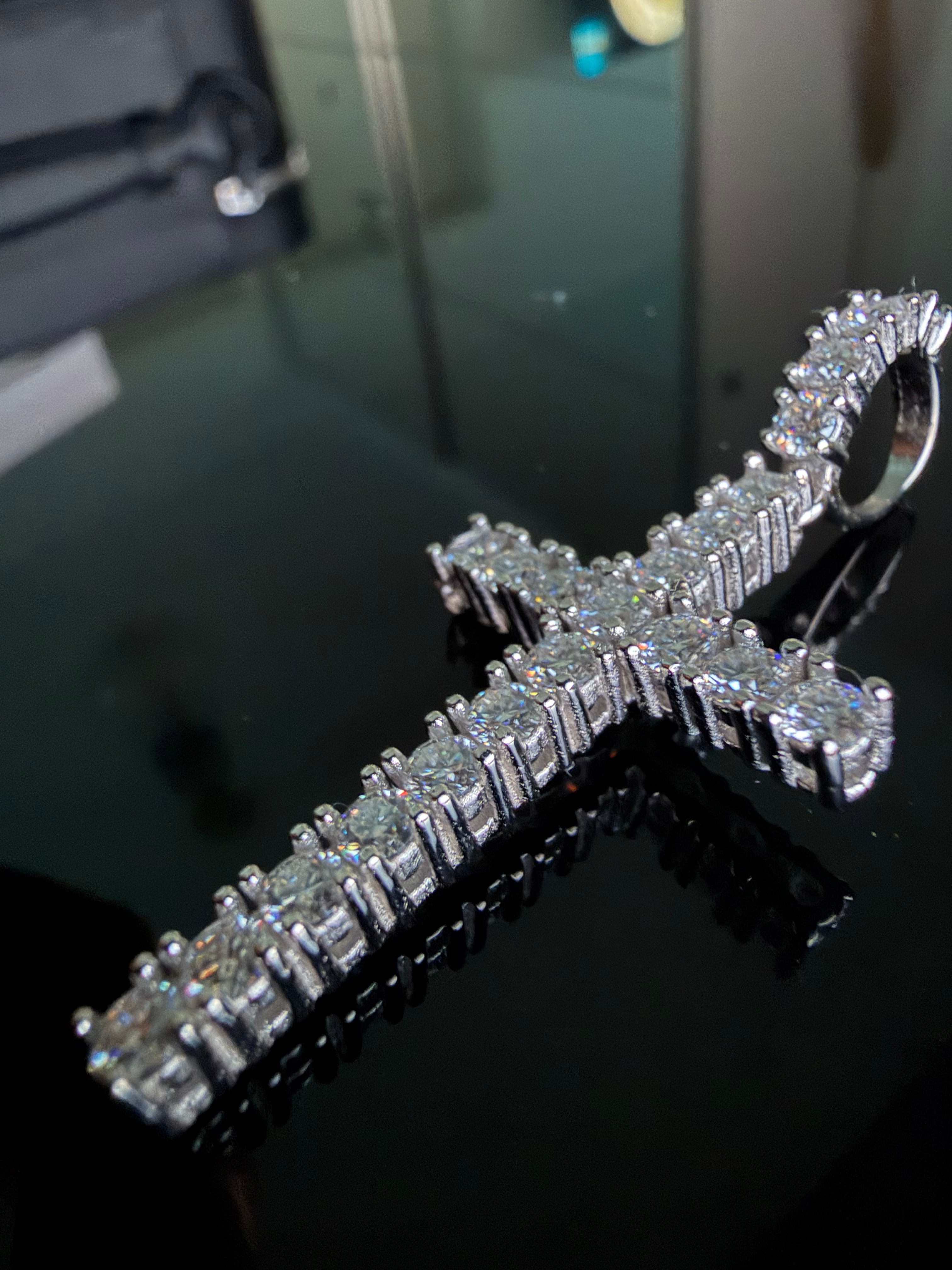 Gelati's FL-IF/Flawless Lab Moissanite Diamond Spiked Prongue Cross Pendant in Solid 925 Sterling Silver + 18k Vermeil Gold Inlay  & Free Chain Included