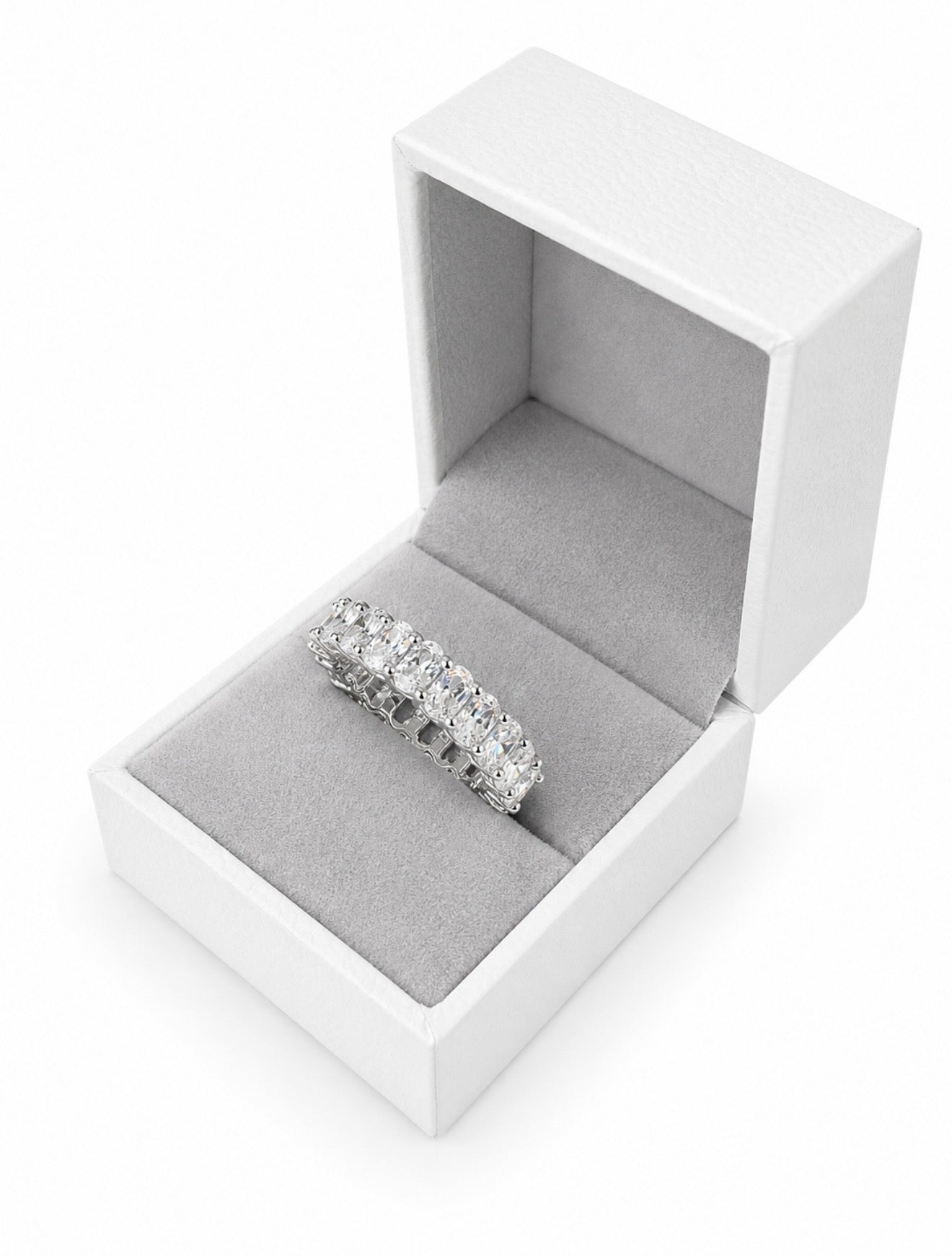 SOTTOZERO OVAL ETERNITY RING – DVVS1/CB MOISSANITE, 925 SILVER & 18K VERMEIL