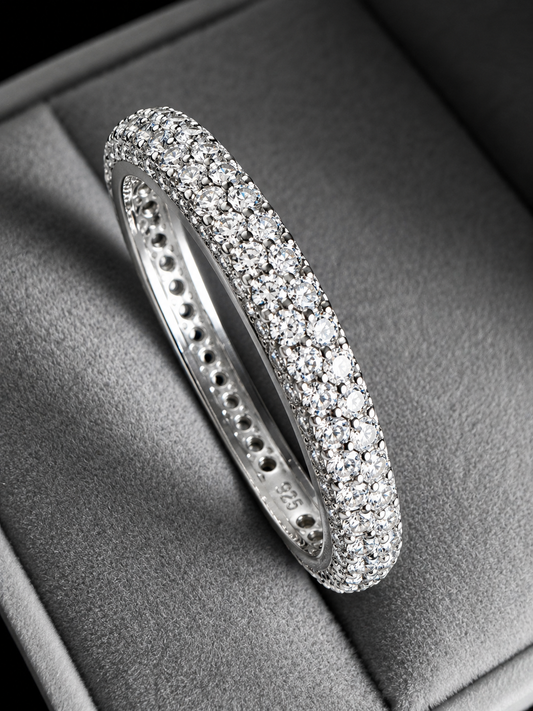 Two-Row DVVS1/CB Moissanit Diamond Eternity Ring in 925 Sterling Silver & 18k Vermeil Gold