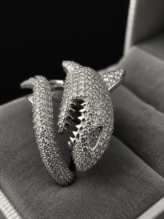 Gelati Limited | Apex Shark™ FL-IF Lab Moissanite Diamond Ring - 925 Silver & 18K Vermeil