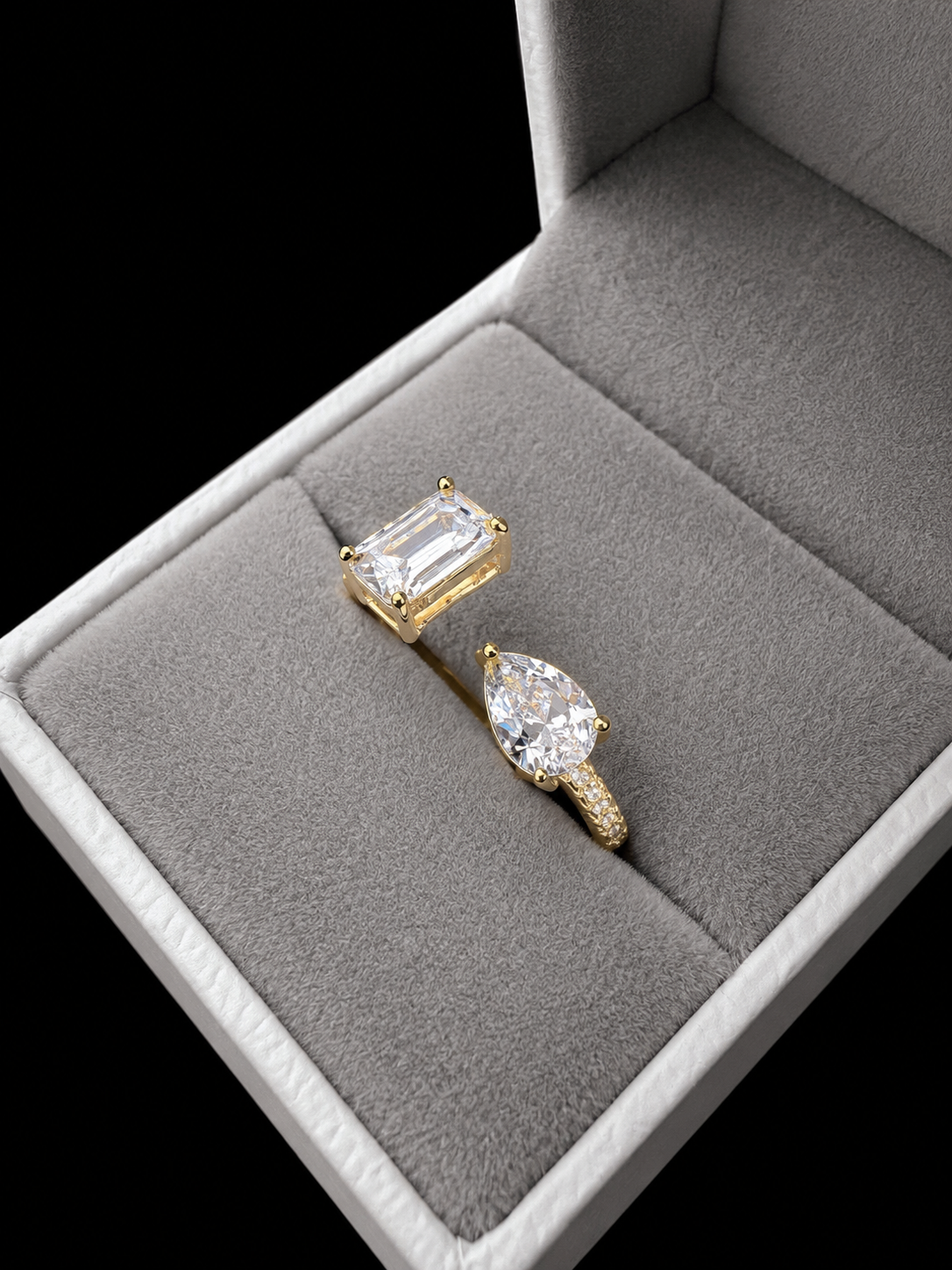 L’amore Eternity Ring – 1CTW DVVS1 Pear & Baguette Cut, 925 Silver & 18K Vermeil Gold