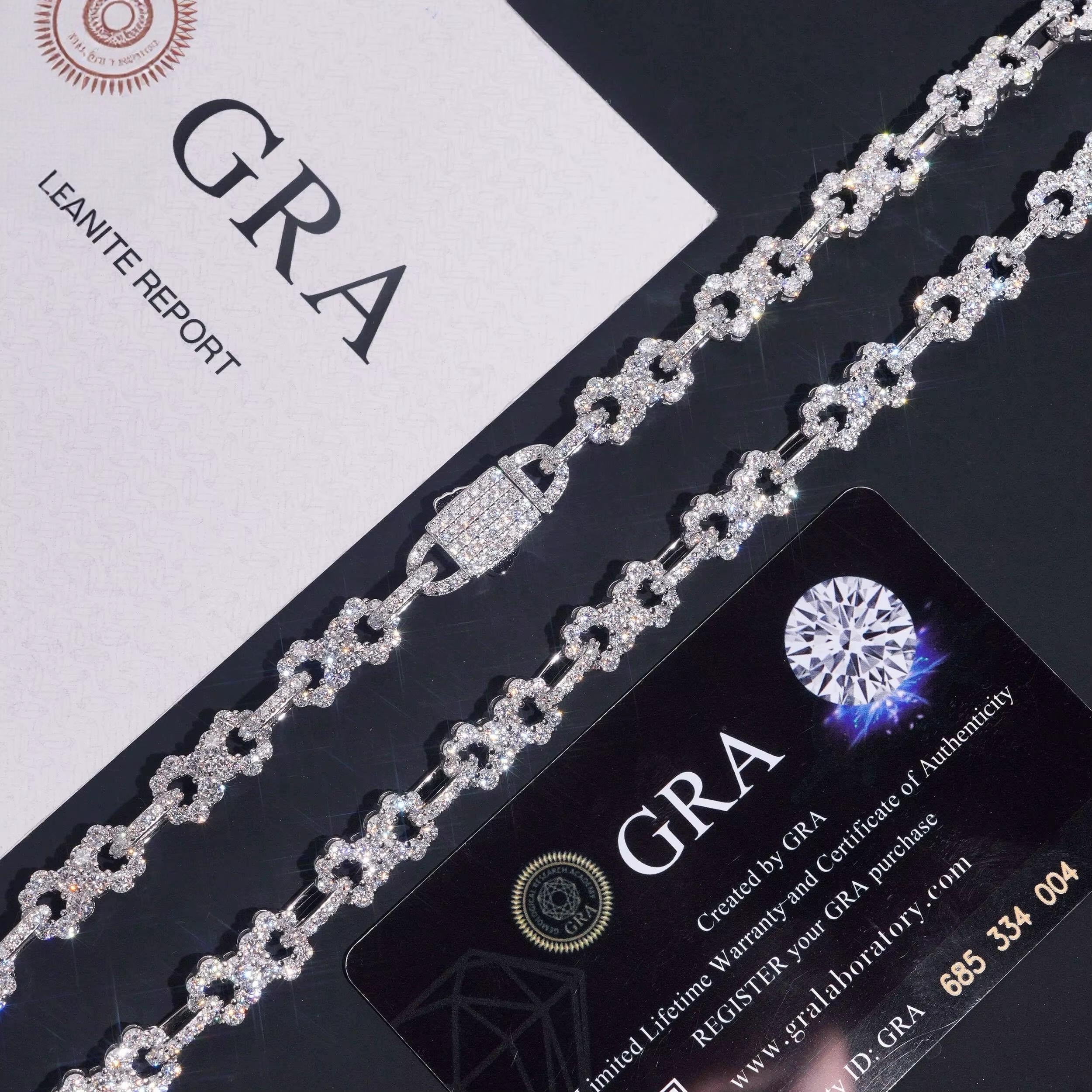 LIMITLESS INFINITY LINK BRACELET – FL–IF MOISSANITE, 925 SILVER & 18K VERMEIL