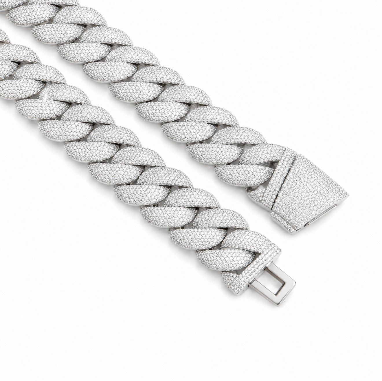 Gelati™ Glacier Cuban Link Chain – CB/DVVS1 Moissanite™ | 18K White Vermeil|Custom Lock