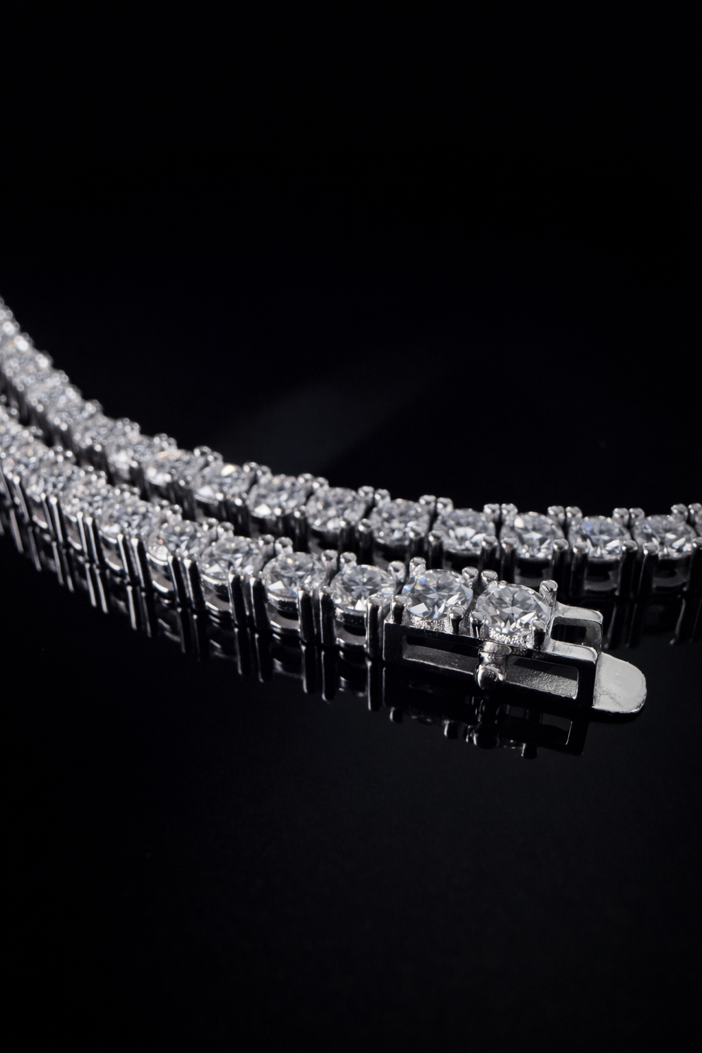 Gelati's Bespoke VVS1/CB 8CT Diamond "Glaciale"  Round & Square Cut Tennis Bracelet in 925 Silver & 18k Vermeil Gold