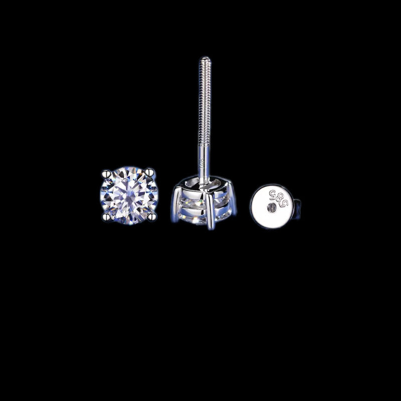 Gelati's VVS1 Moissanite Diamond 